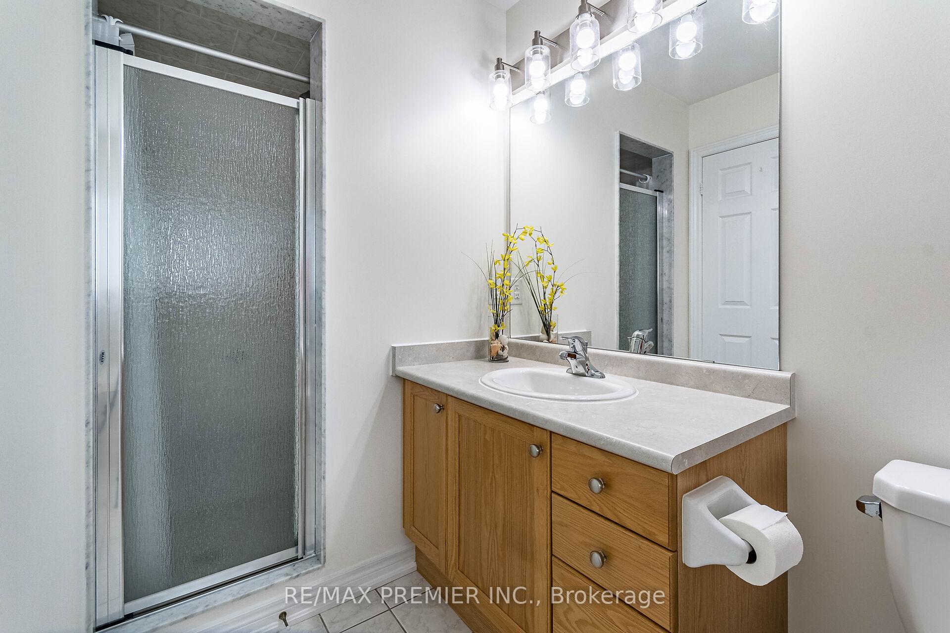 Photo 22 of 47 Barli Crescent, Vaughan, Patterson — HOMEH