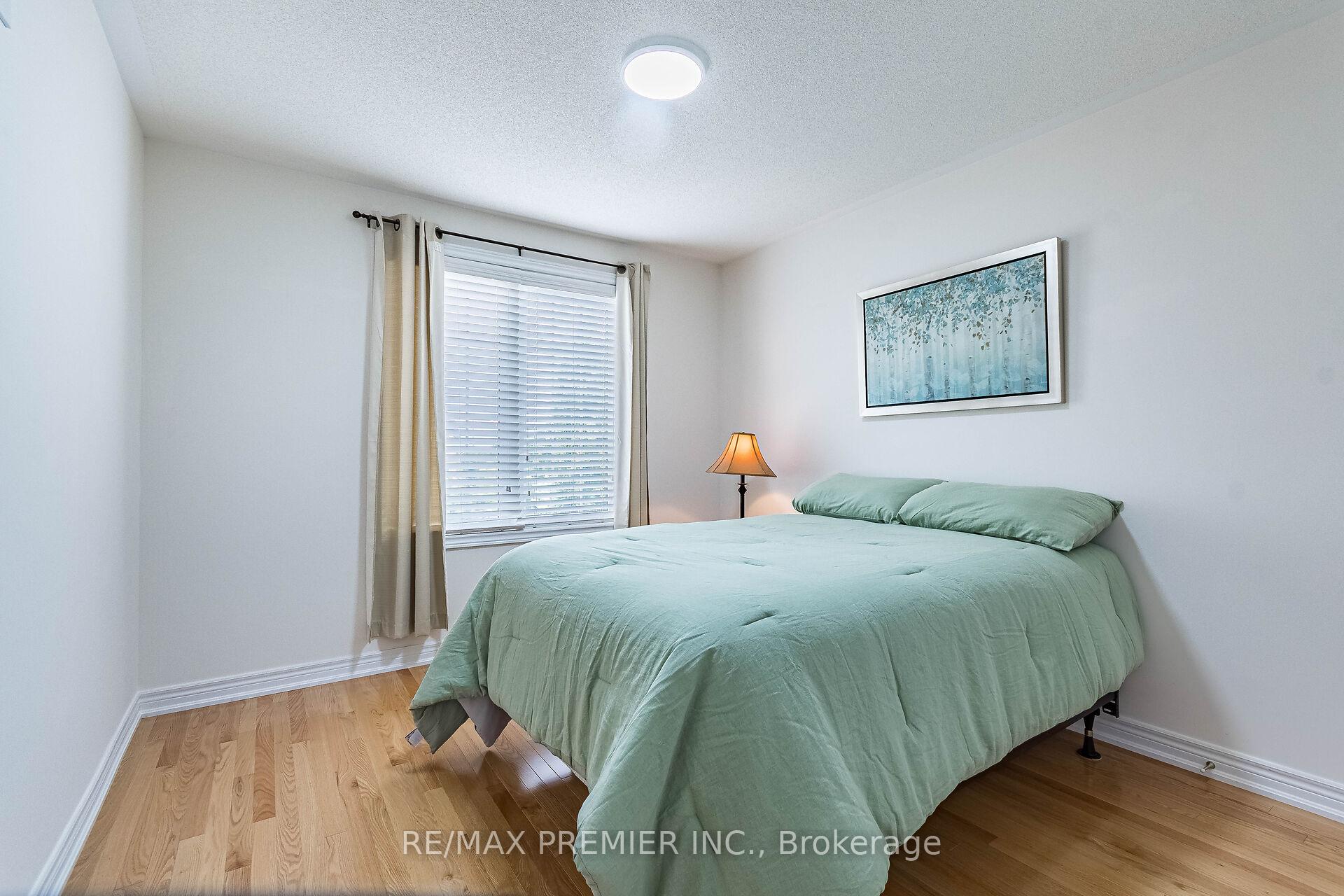 Photo 24 of 47 Barli Crescent, Vaughan, Patterson — HOMEH