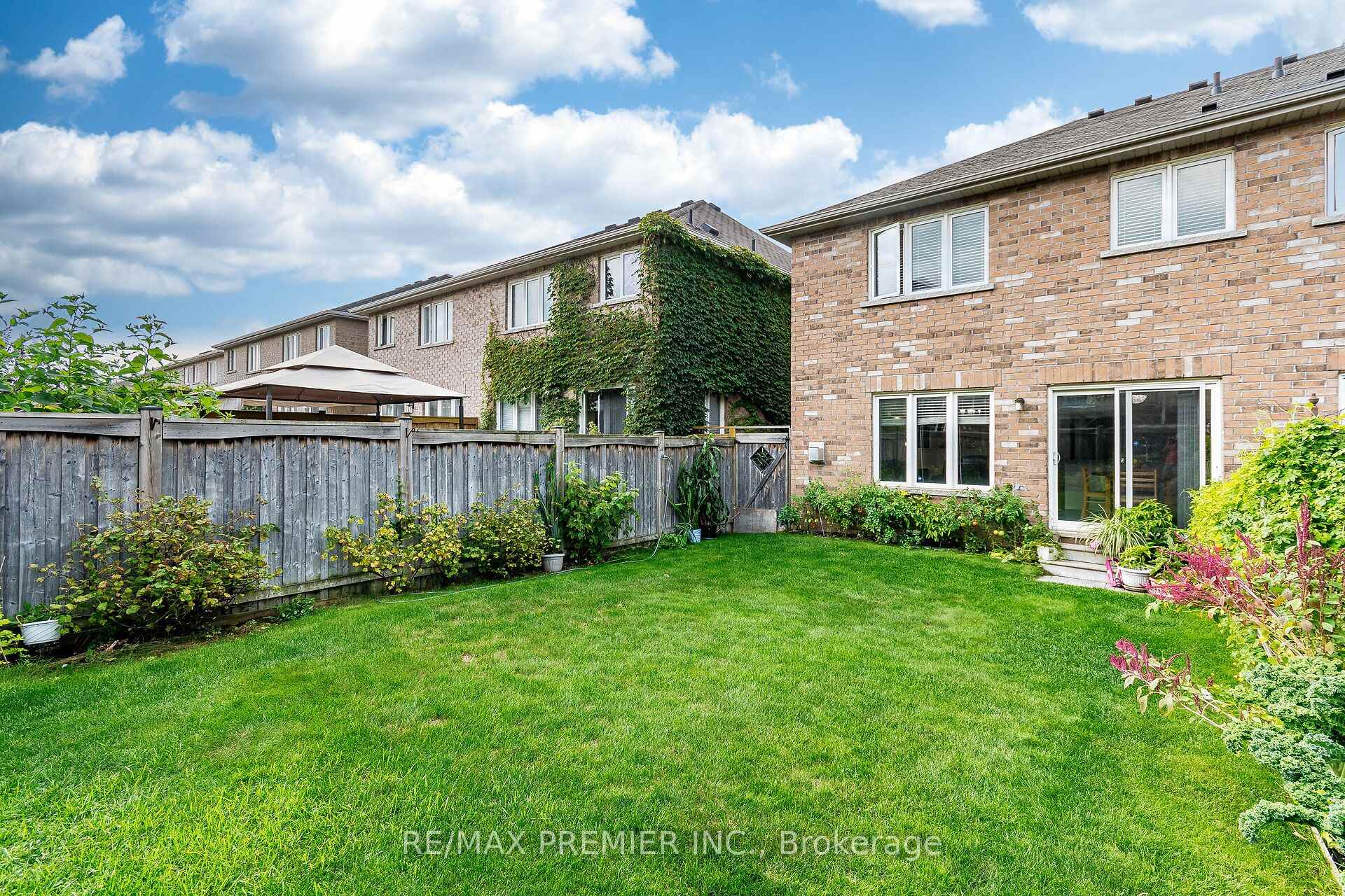 Photo 29 of 47 Barli Crescent, Vaughan, Patterson — HOMEH