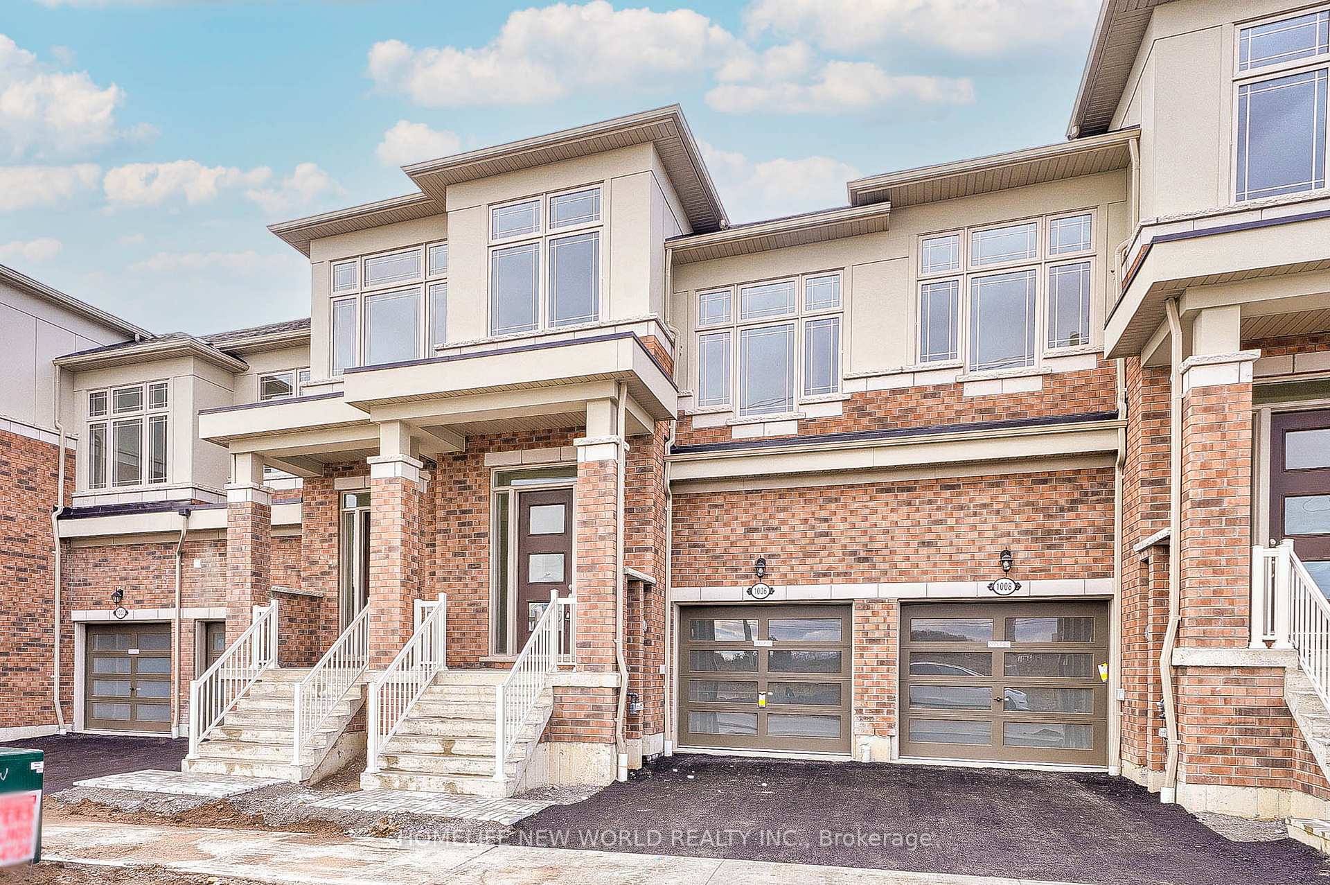 Photo 1 of 1006 Crowsnest Hollow, Pickering, Rural Pickering — HOMEH