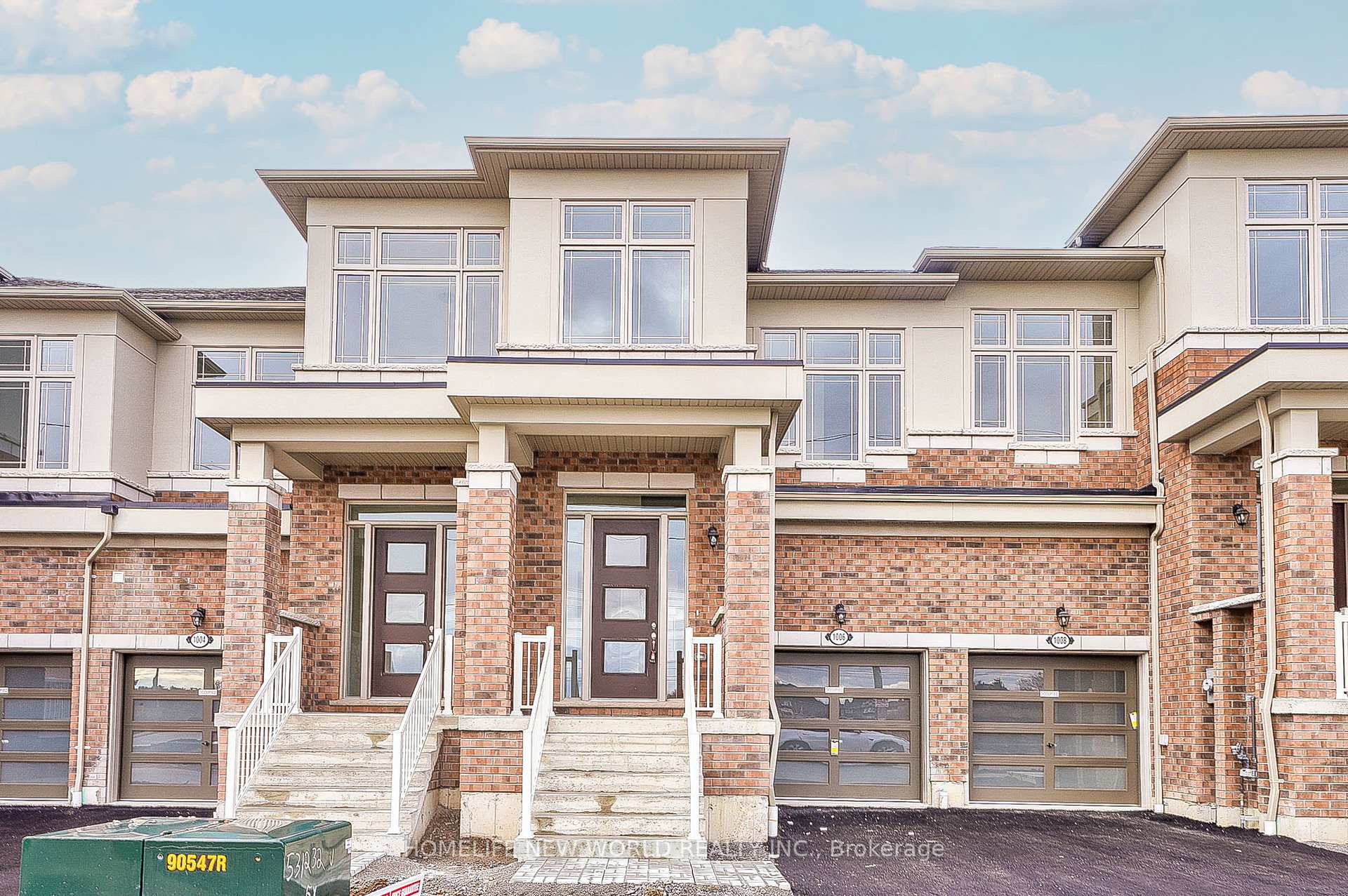 Photo 2 of 1006 Crowsnest Hollow, Pickering, Rural Pickering — HOMEH