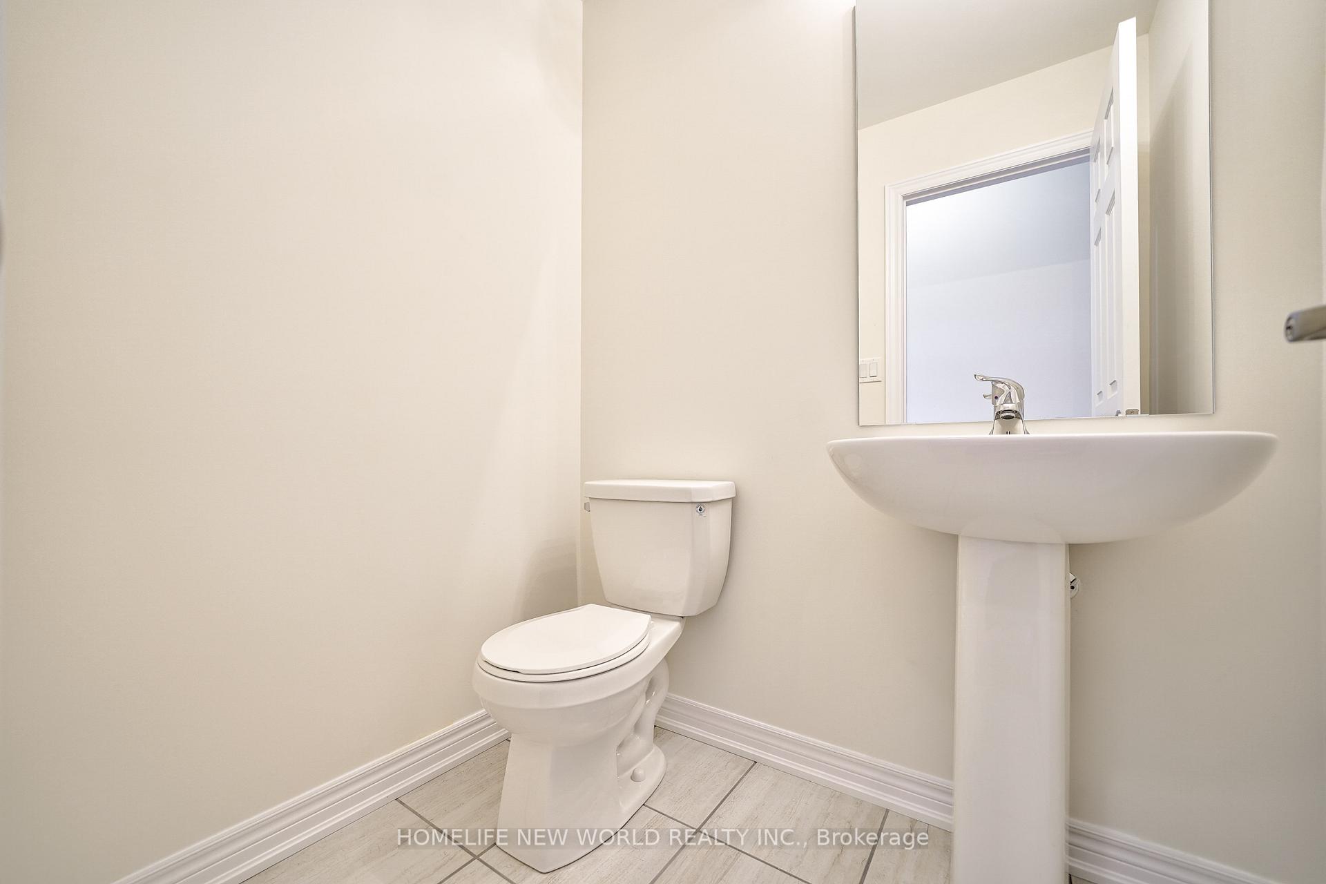 Photo 7 of 1006 Crowsnest Hollow, Pickering, Rural Pickering — HOMEH