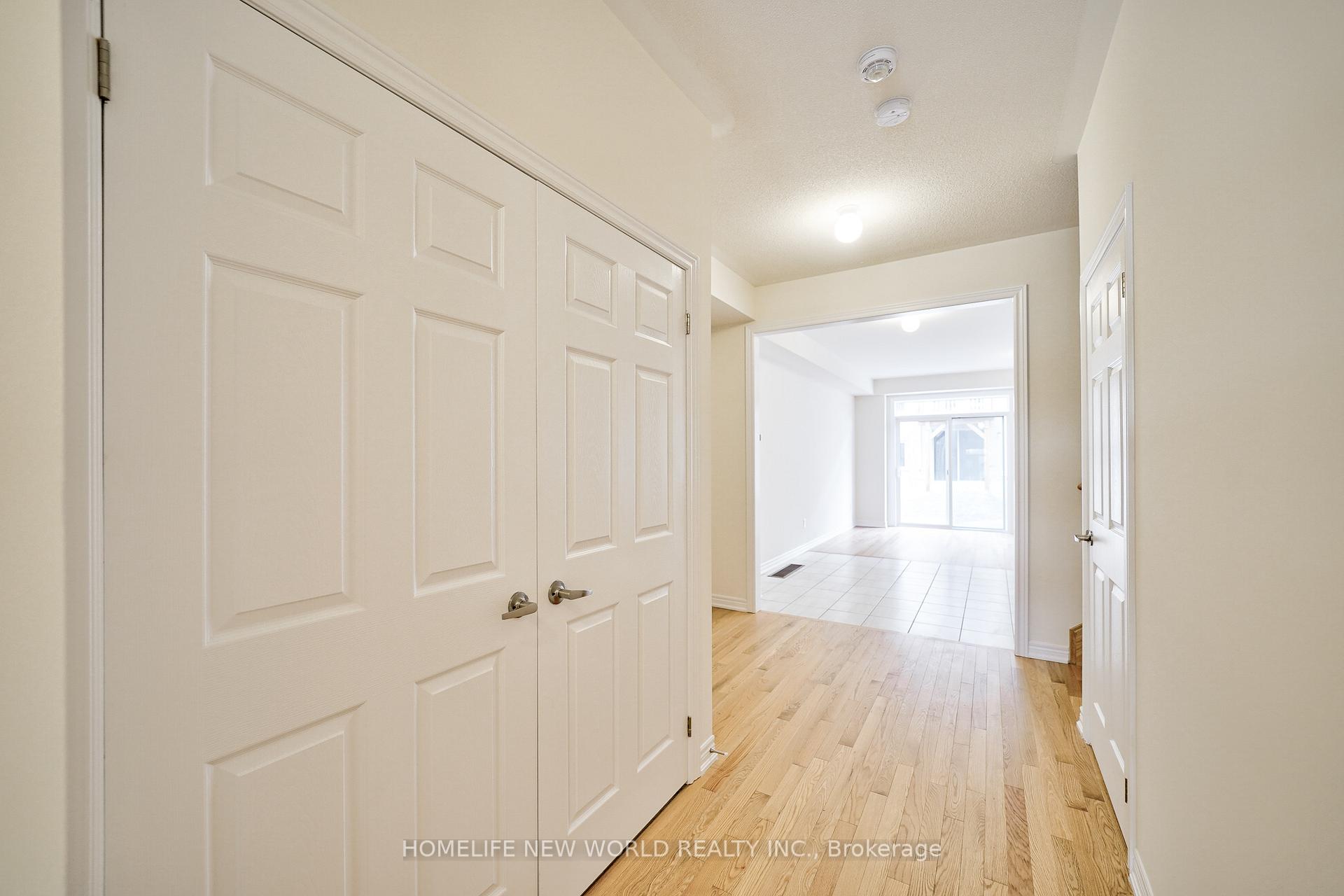 Photo 8 of 1006 Crowsnest Hollow, Pickering, Rural Pickering — HOMEH