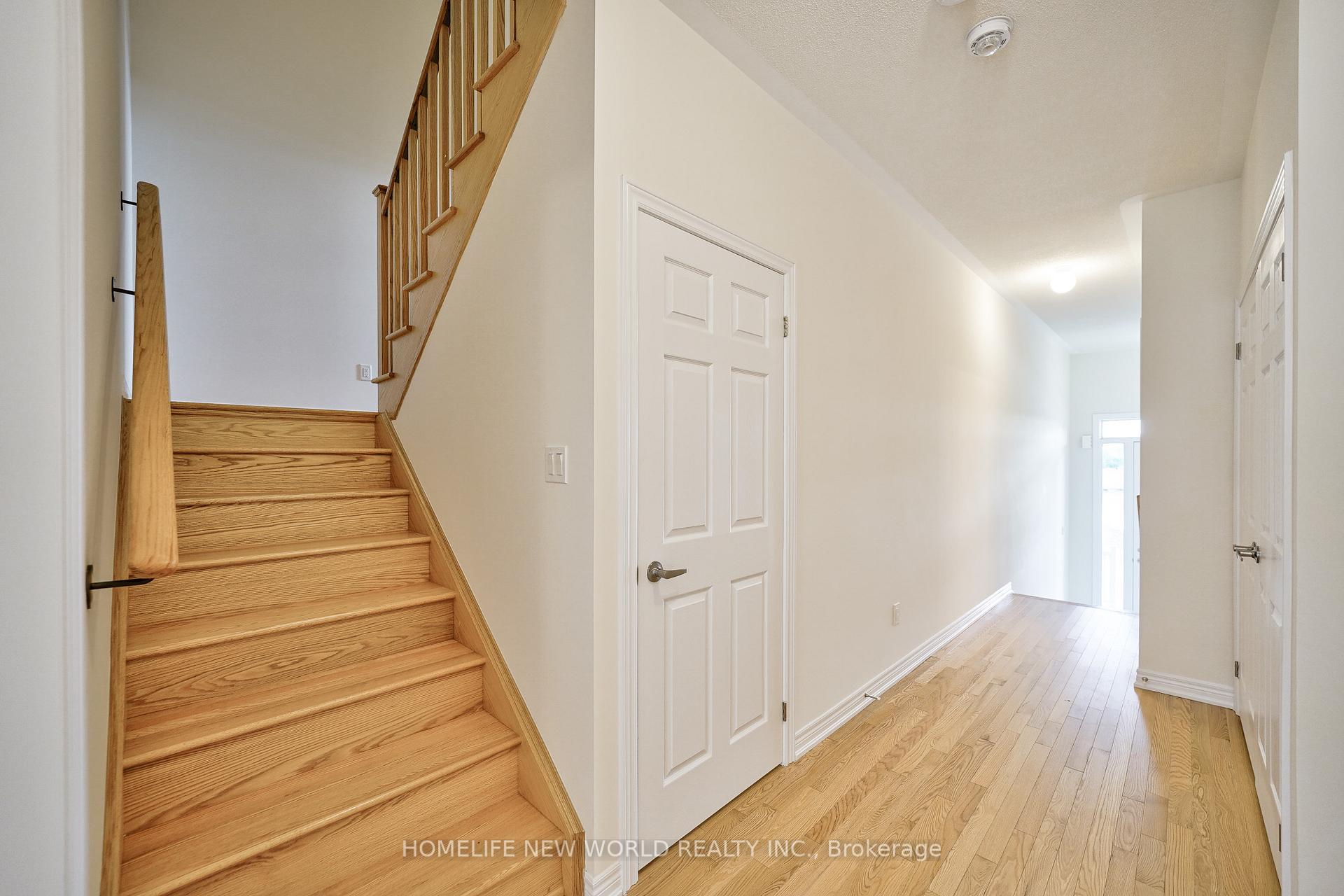 Photo 11 of 1006 Crowsnest Hollow, Pickering, Rural Pickering — HOMEH