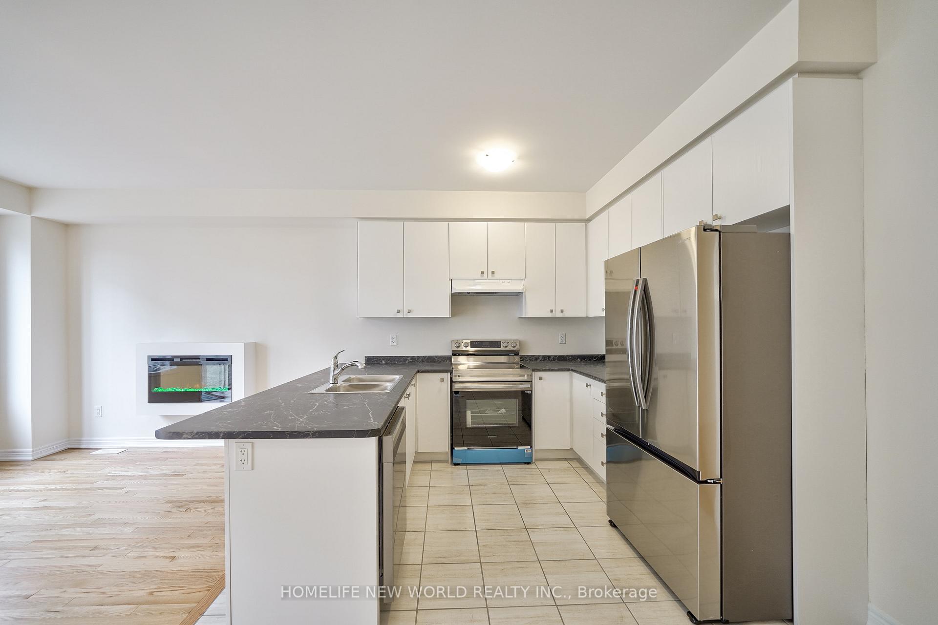 Photo 12 of 1006 Crowsnest Hollow, Pickering, Rural Pickering — HOMEH