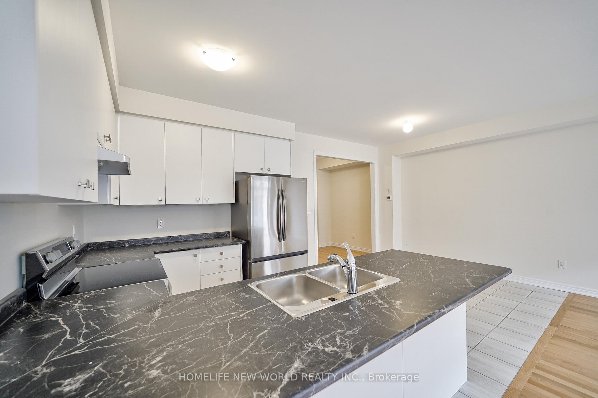 Photo 16 of 1006 Crowsnest Hollow, Pickering, Rural Pickering — HOMEH