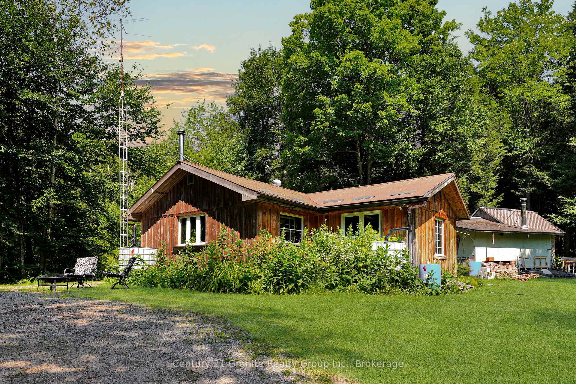 Photo 2 of 1842 Buckslide Road, Algonquin Highlands, Stanhope — HOMEH