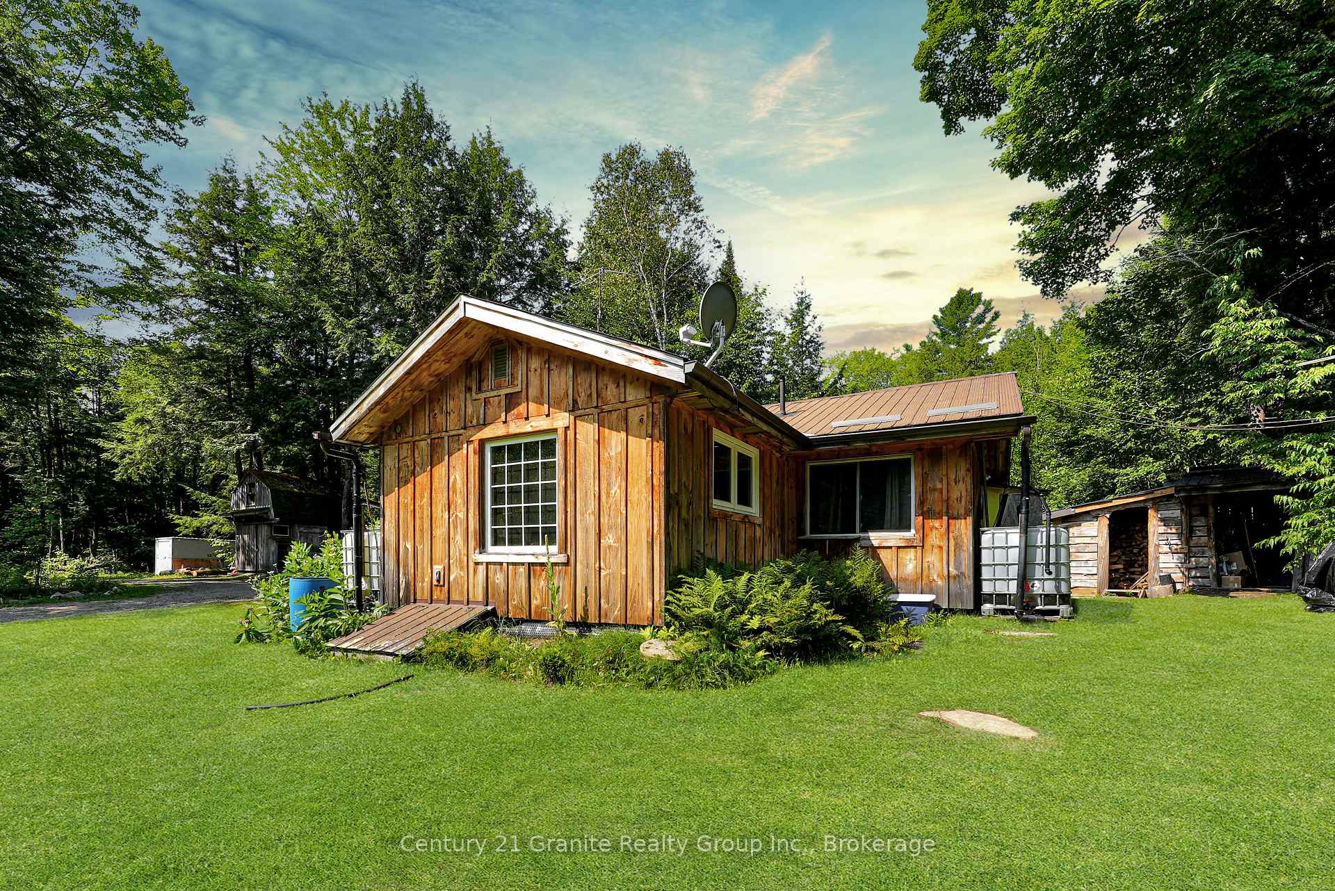 Photo 5 of 1842 Buckslide Road, Algonquin Highlands, Stanhope — HOMEH