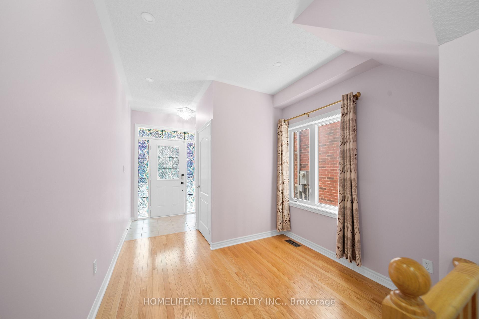 Photo 3 of 1530 Bruny Avenue, Pickering, Duffin Heights — HOMEH