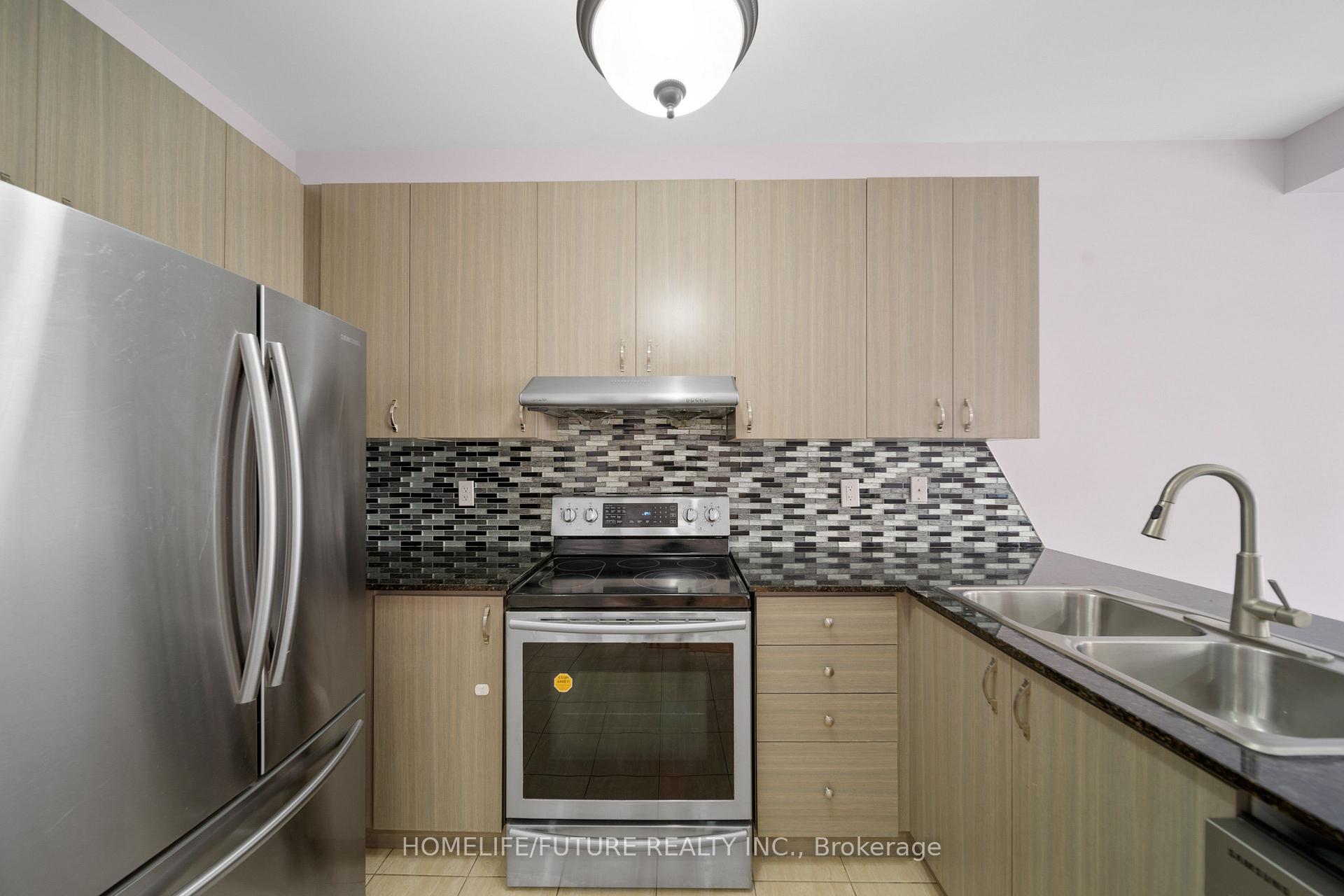 Photo 7 of 1530 Bruny Avenue, Pickering, Duffin Heights — HOMEH