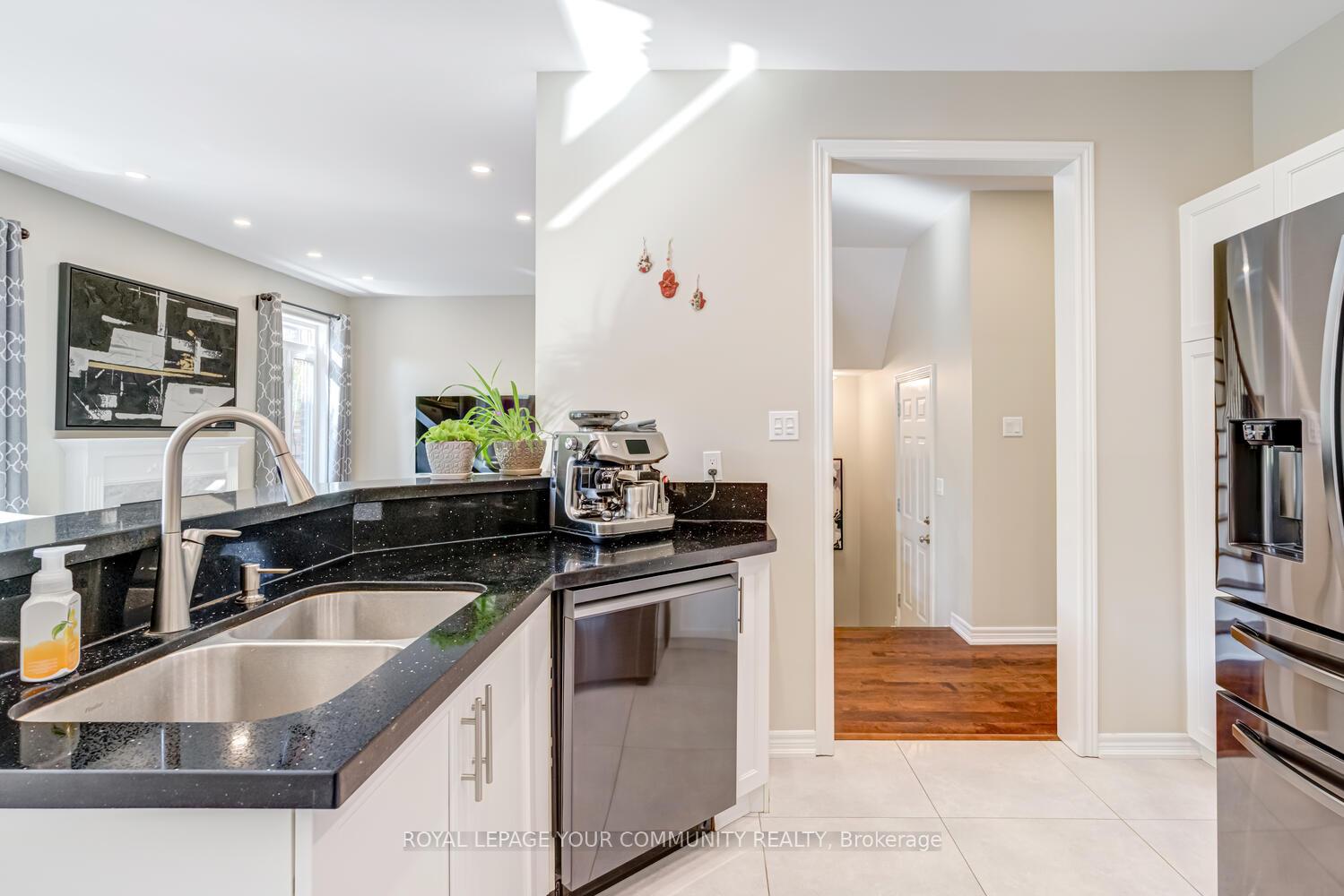 Photo 21 of 67 Cabernet Road, Vaughan, Patterson — HOMEH