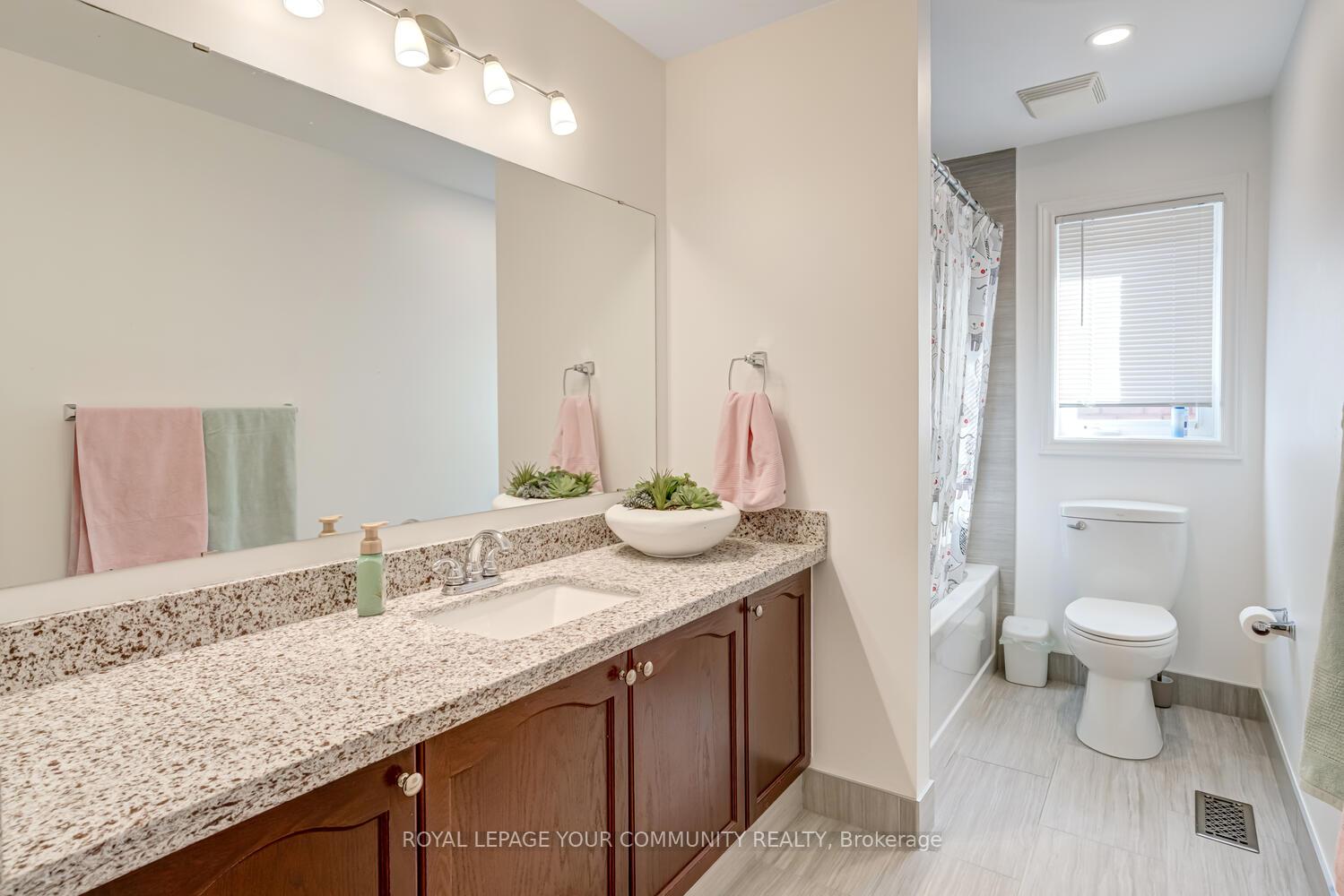 Photo 38 of 67 Cabernet Road, Vaughan, Patterson — HOMEH