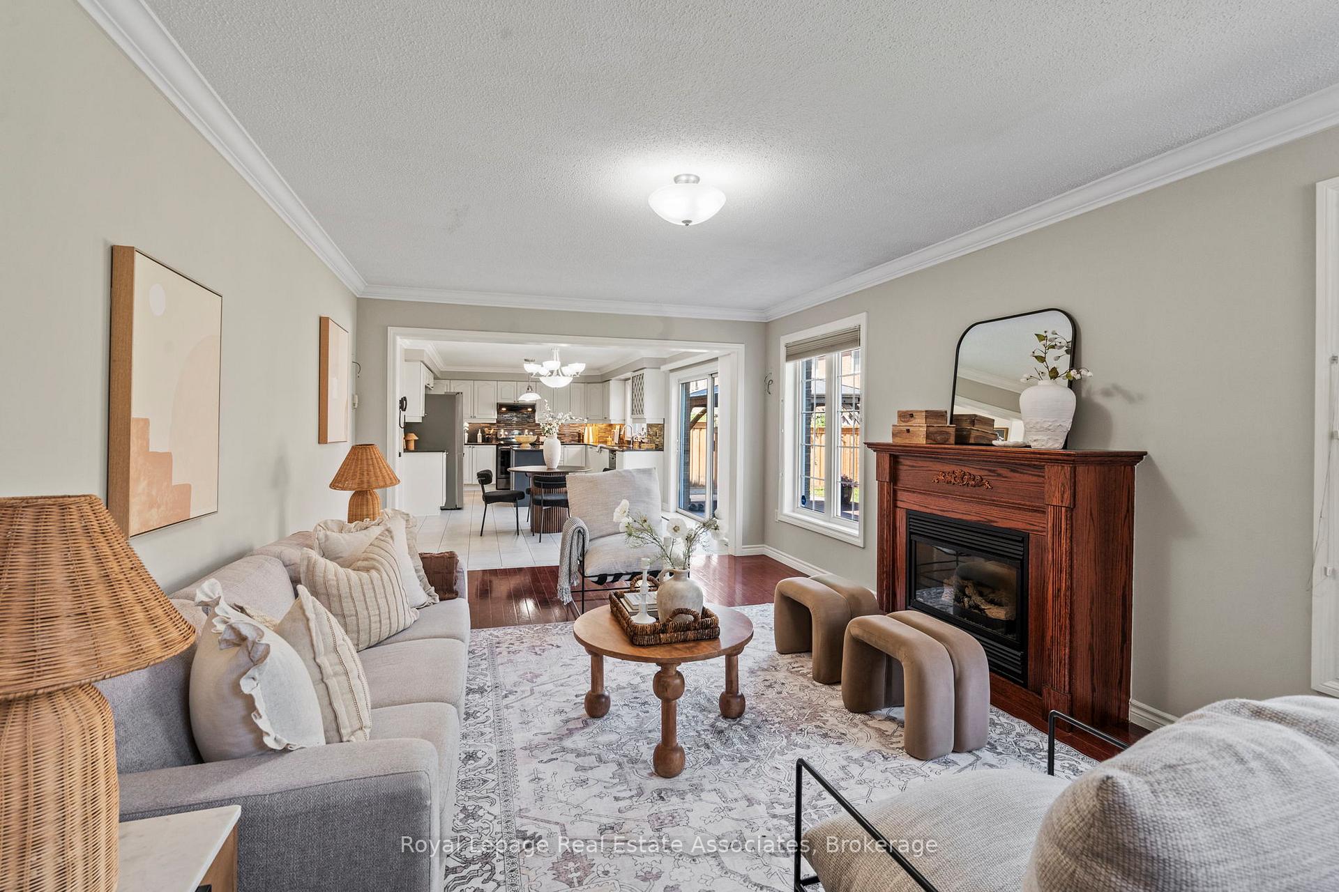 Photo 5 of 10 Westacott Crescent, Ajax, Northwest Ajax — HOMEH