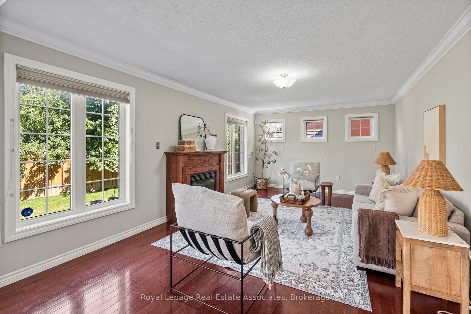 Photo 7 of 10 Westacott Crescent, Ajax, Northwest Ajax — HOMEH