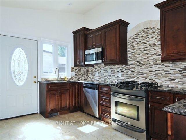 Photo 5 of 1904 Spruce Hill Road, Pickering, Dunbarton — HOMEH