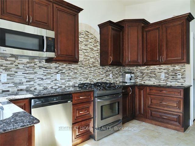 Photo 6 of 1904 Spruce Hill Road, Pickering, Dunbarton — HOMEH