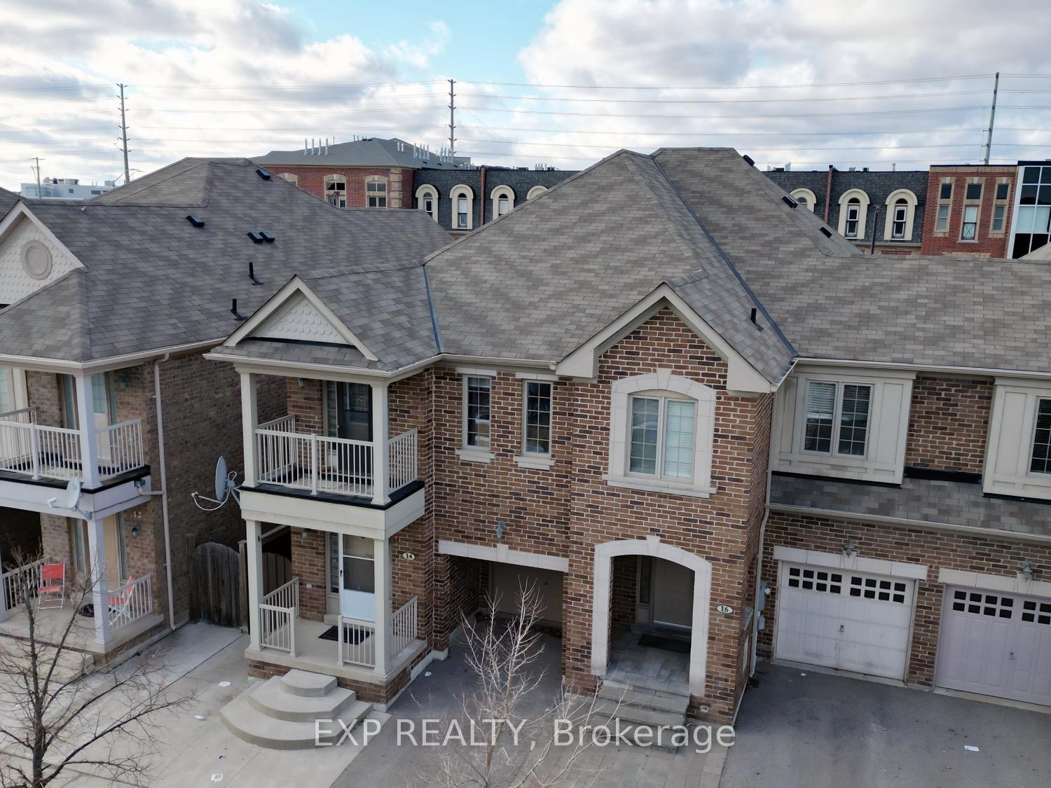 Photo 2 of 16 Coranto Way, Vaughan, Vellore Village — HOMEH