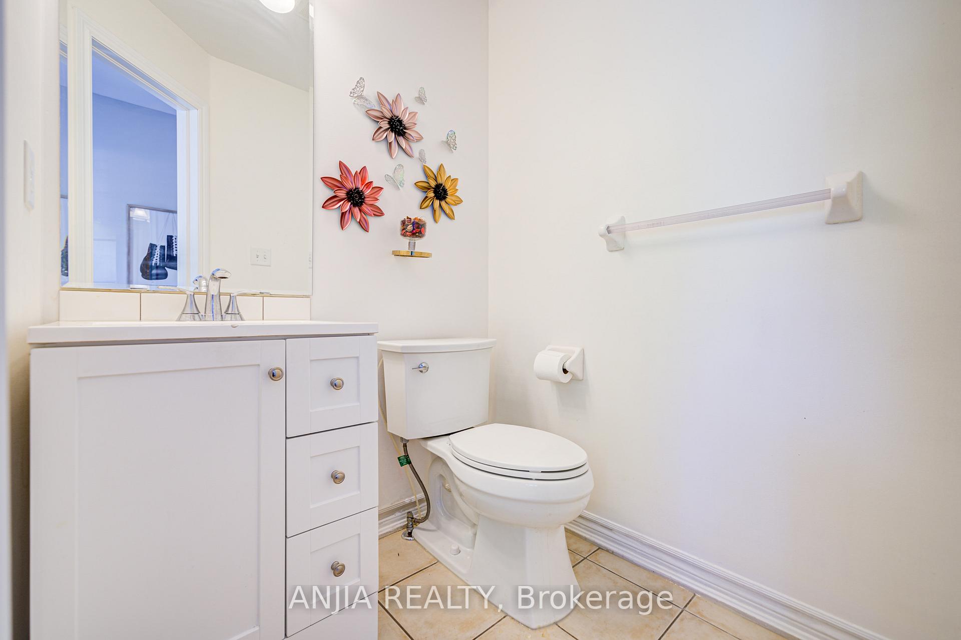 Photo 7 of 35 Martell Gate, Aurora, Bayview Northeast — HOMEH