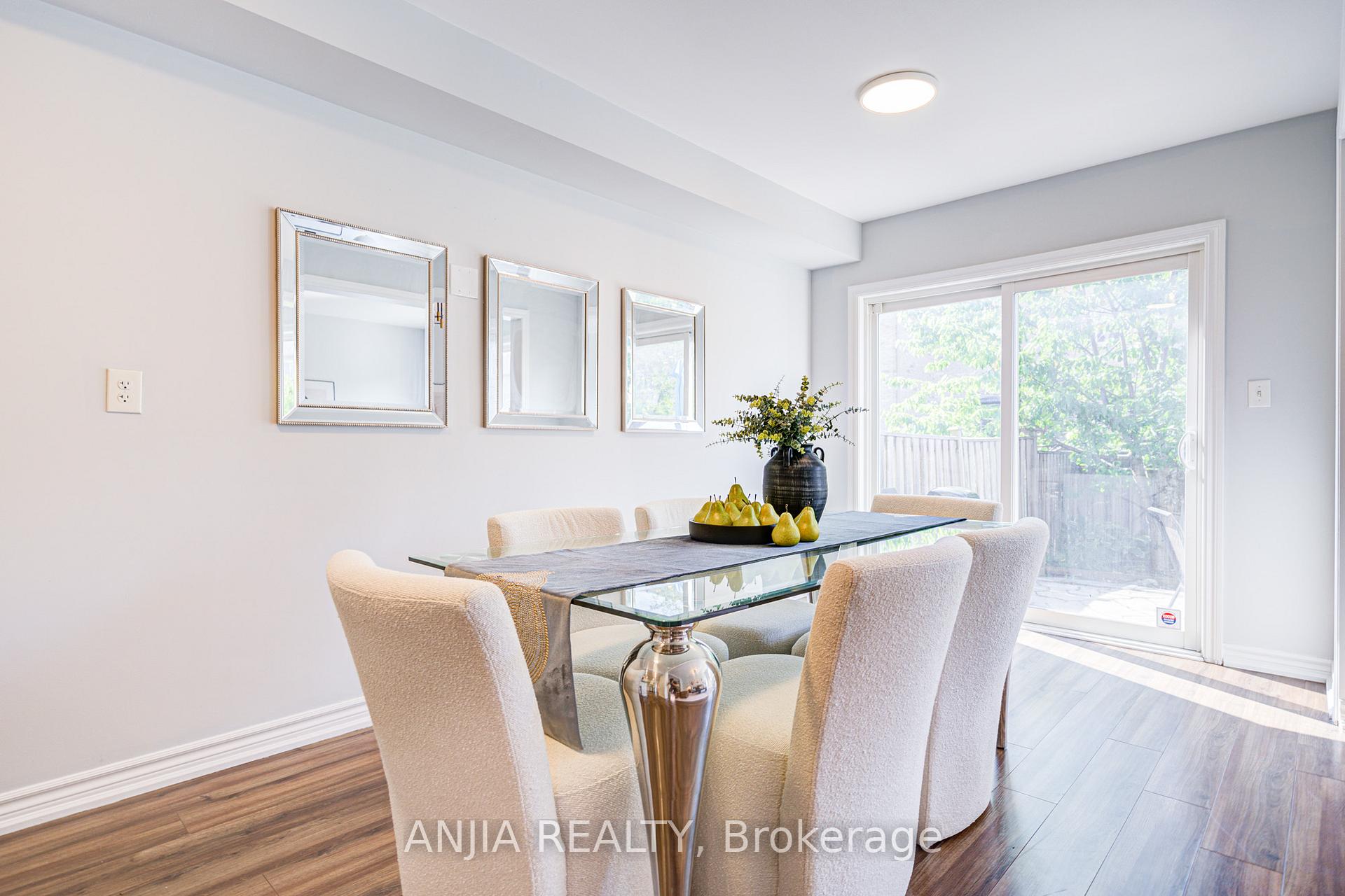 Photo 22 of 35 Martell Gate, Aurora, Bayview Northeast — HOMEH