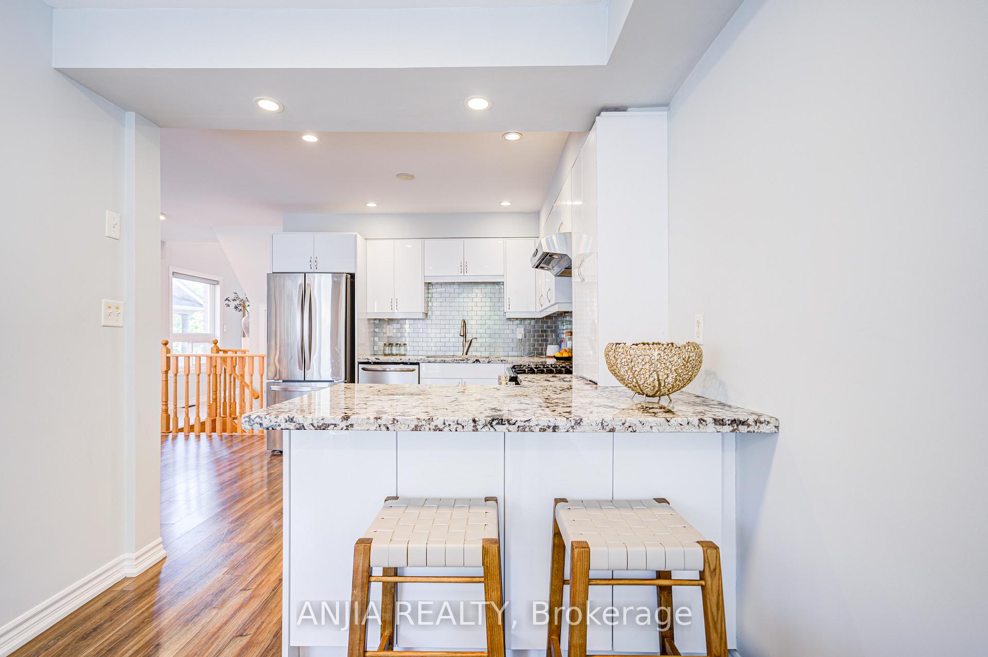 Photo 25 of 35 Martell Gate, Aurora, Bayview Northeast — HOMEH