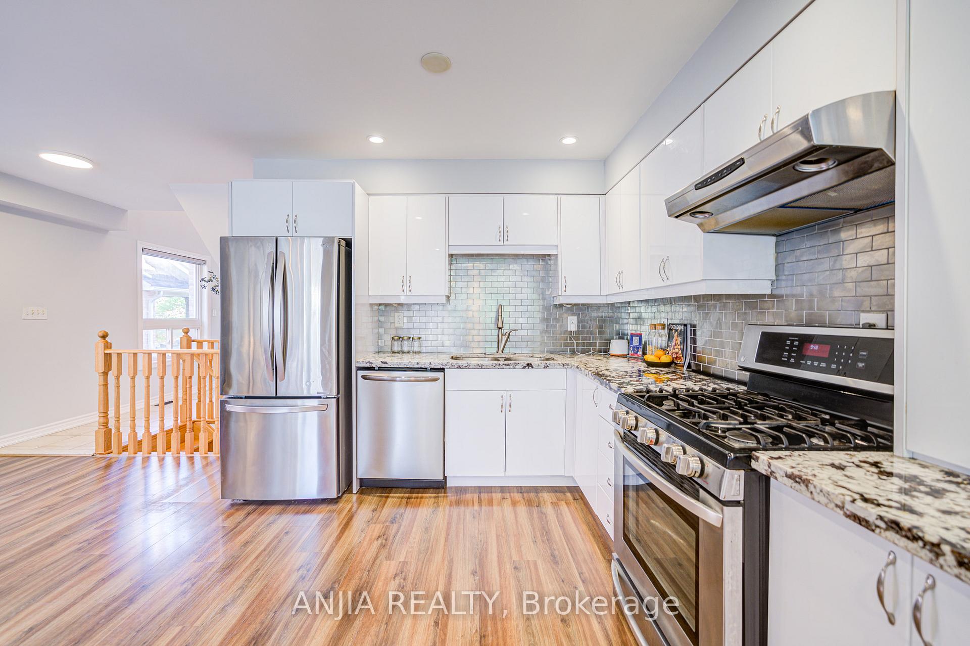 Photo 27 of 35 Martell Gate, Aurora, Bayview Northeast — HOMEH