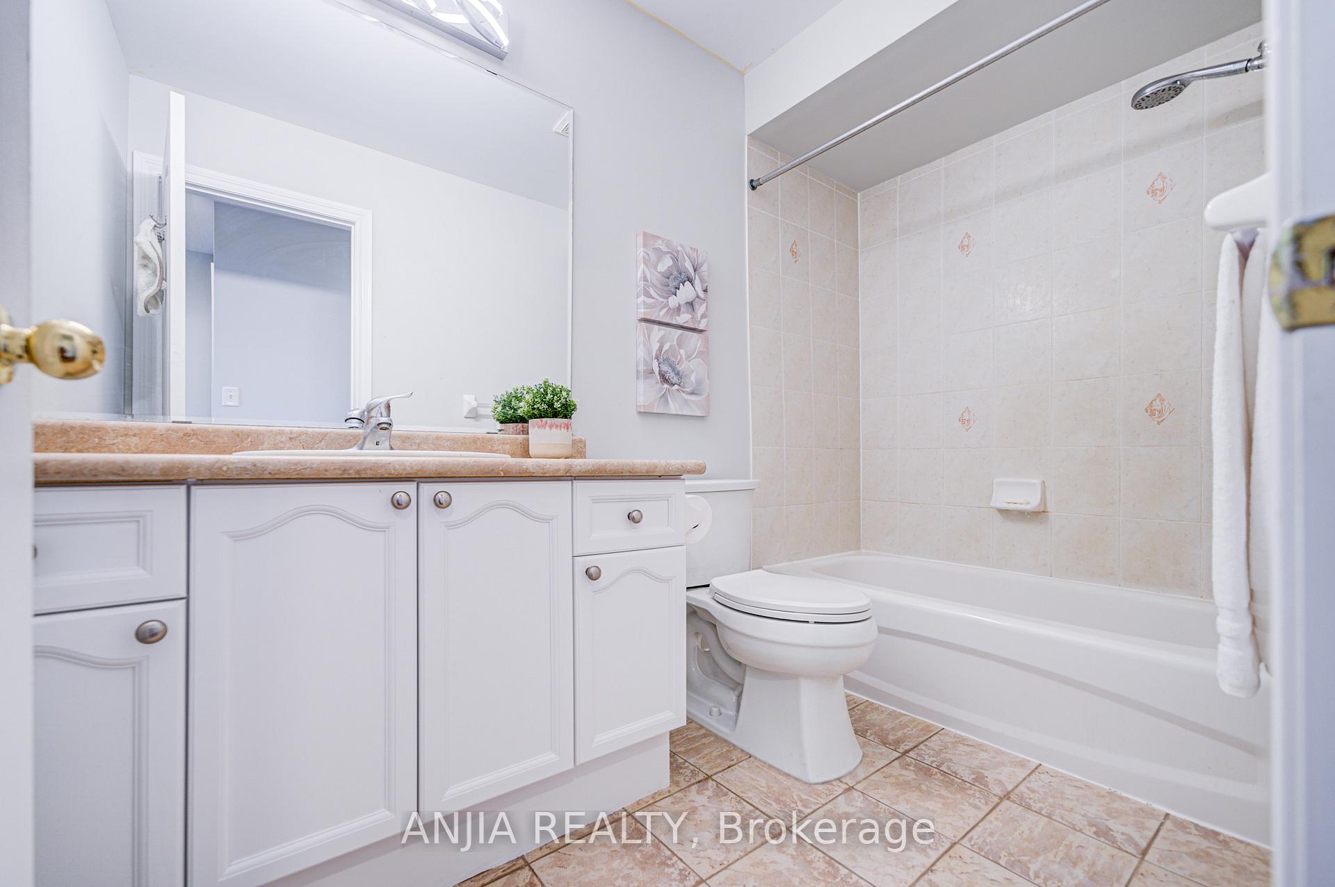 Photo 46 of 35 Martell Gate, Aurora, Bayview Northeast — HOMEH
