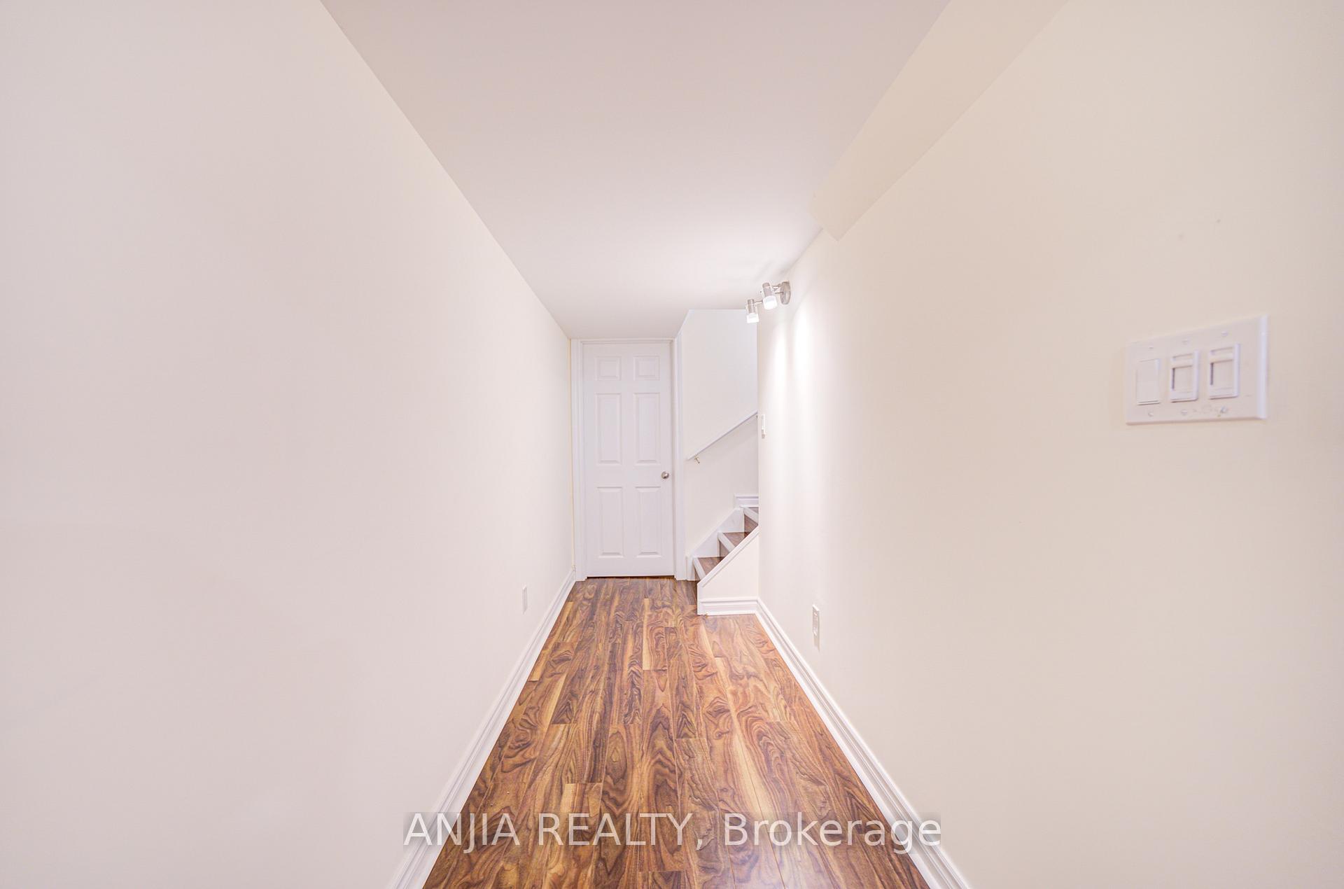 Photo 42 of 35 Martell Gate, Aurora, Bayview Northeast — HOMEH