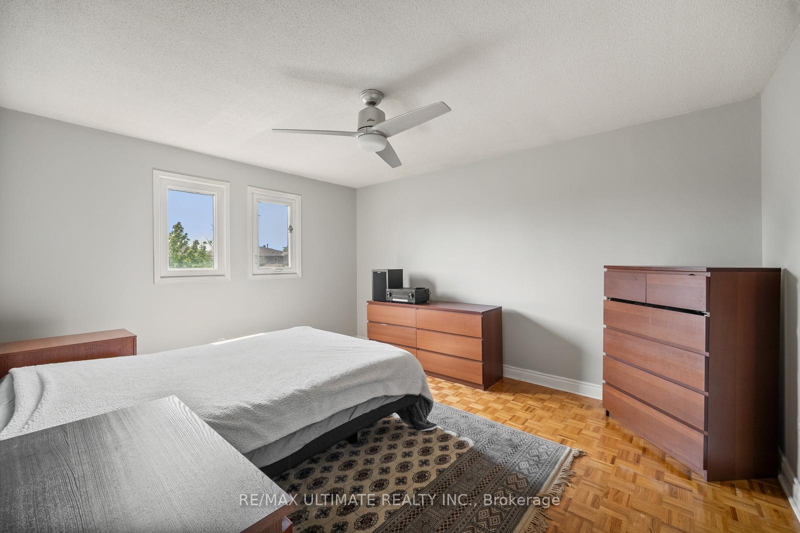 Photo 20 of 210 Ridgefield Crescent, Vaughan, Maple — HOMEH