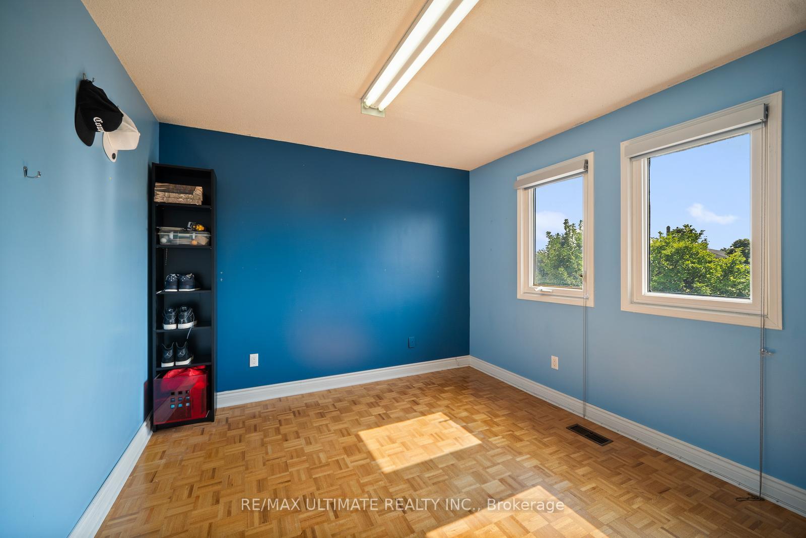 Photo 22 of 210 Ridgefield Crescent, Vaughan, Maple — HOMEH