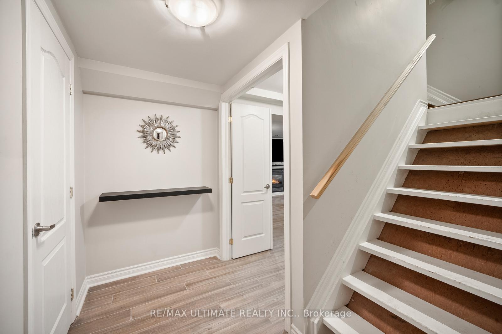 Photo 23 of 210 Ridgefield Crescent, Vaughan, Maple — HOMEH
