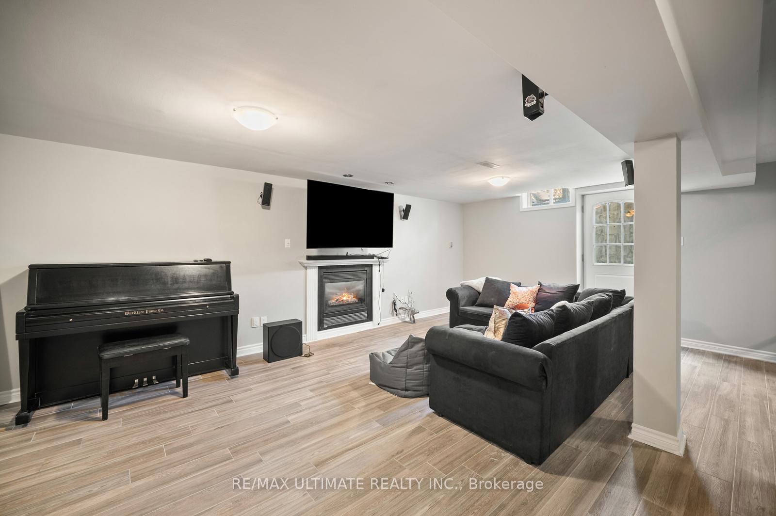 Photo 25 of 210 Ridgefield Crescent, Vaughan, Maple — HOMEH