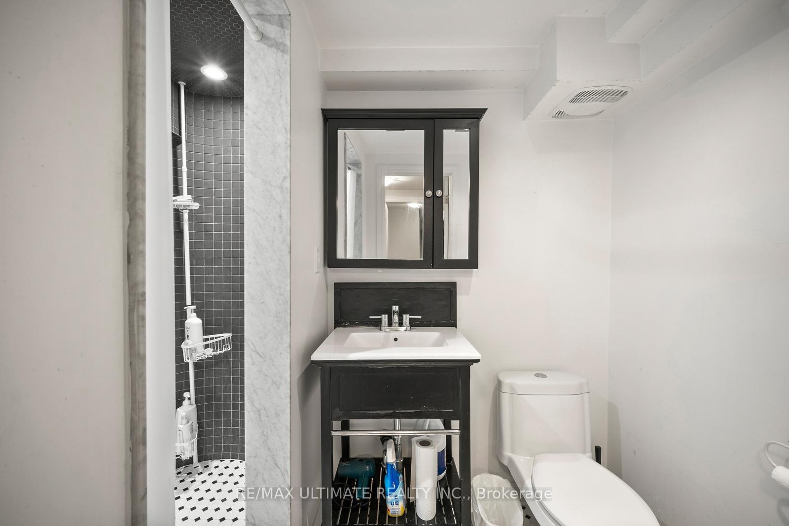 Photo 27 of 210 Ridgefield Crescent, Vaughan, Maple — HOMEH