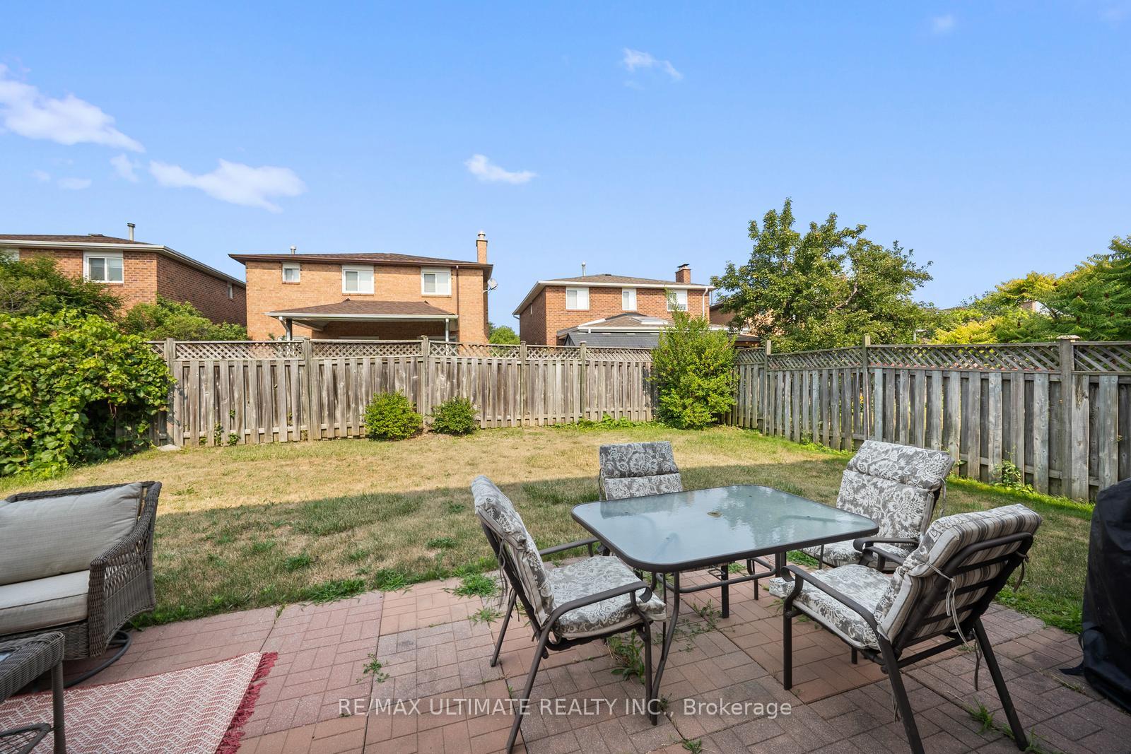 Photo 31 of 210 Ridgefield Crescent, Vaughan, Maple — HOMEH