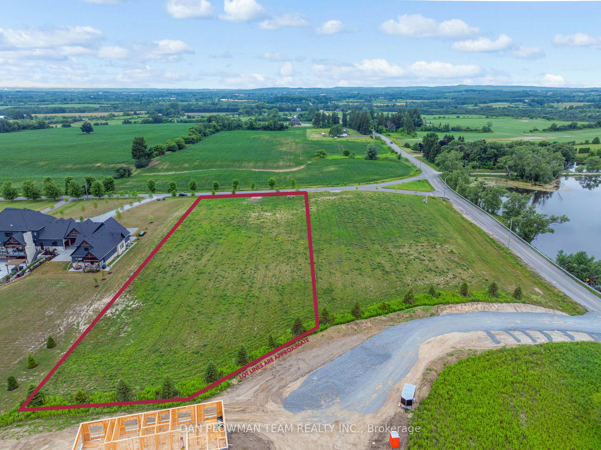 Photo 4 of 9749 Mud Lake Road, Whitby, Rural Whitby — HOMEH