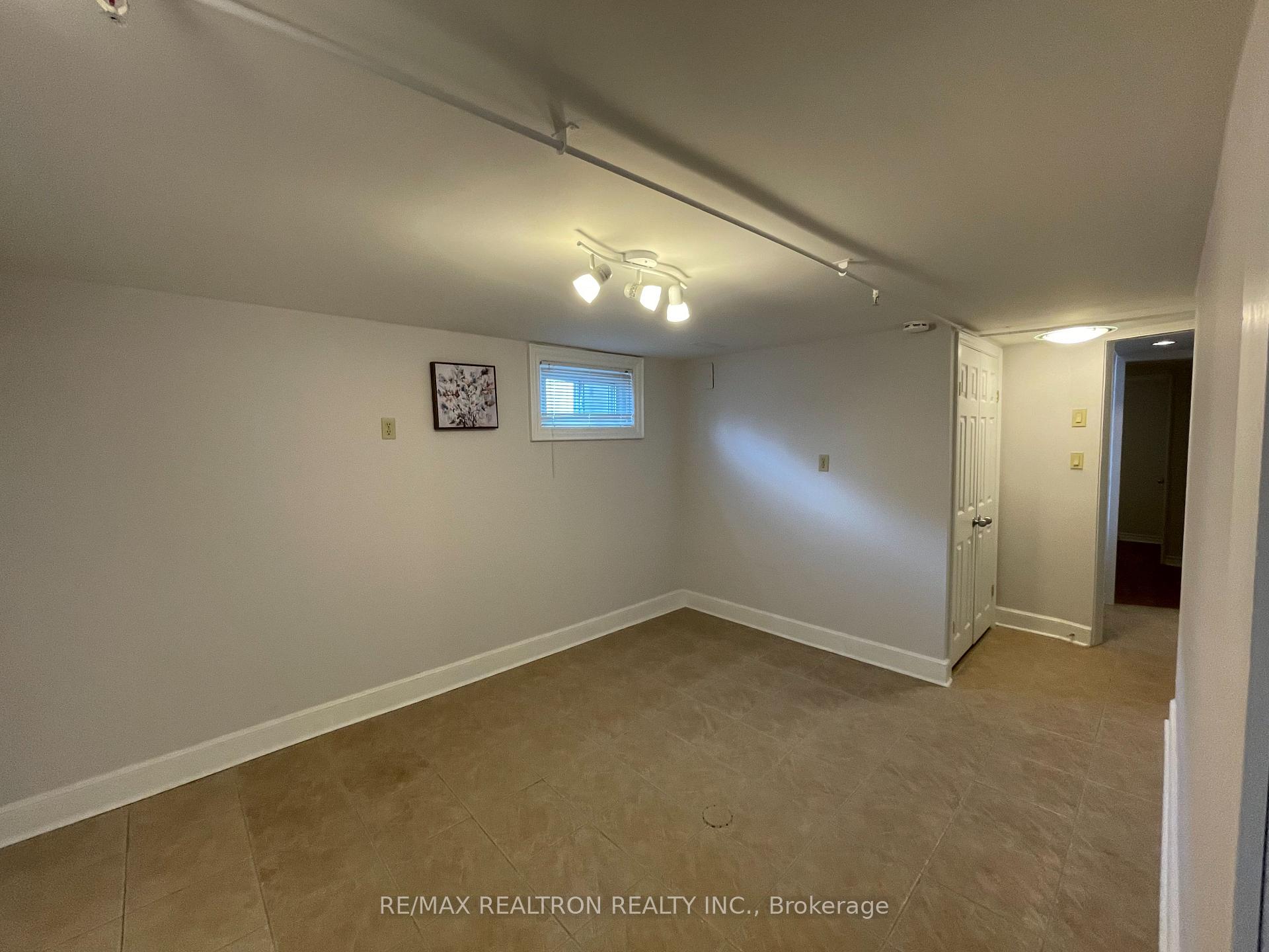Photo 7 of Unit Lower, 62 Child Drive, Aurora, Aurora Highlands — HOMEH