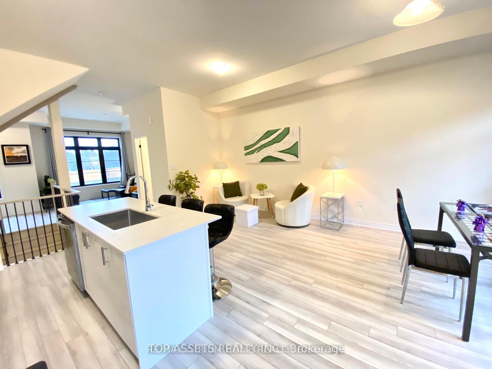 Photo 8 of 18 De La Roche Drive, Vaughan, Vellore Village — HOMEH