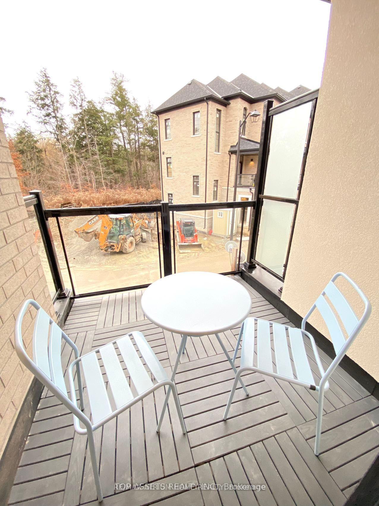 Photo 14 of 18 De La Roche Drive, Vaughan, Vellore Village — HOMEH