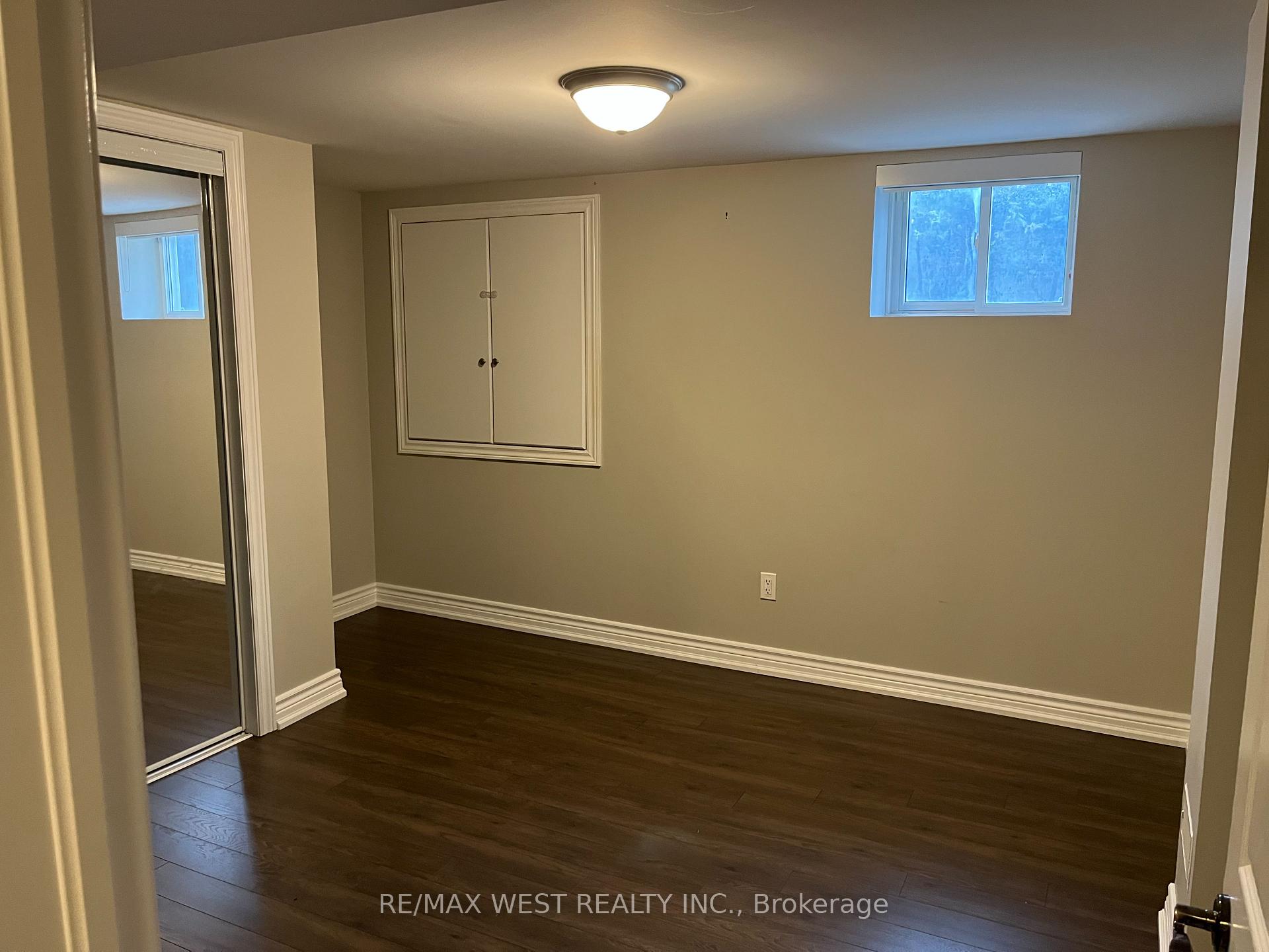 Photo 7 of Unit Bsmt, 255 Ridgefield Crescent, Vaughan, Maple — HOMEH