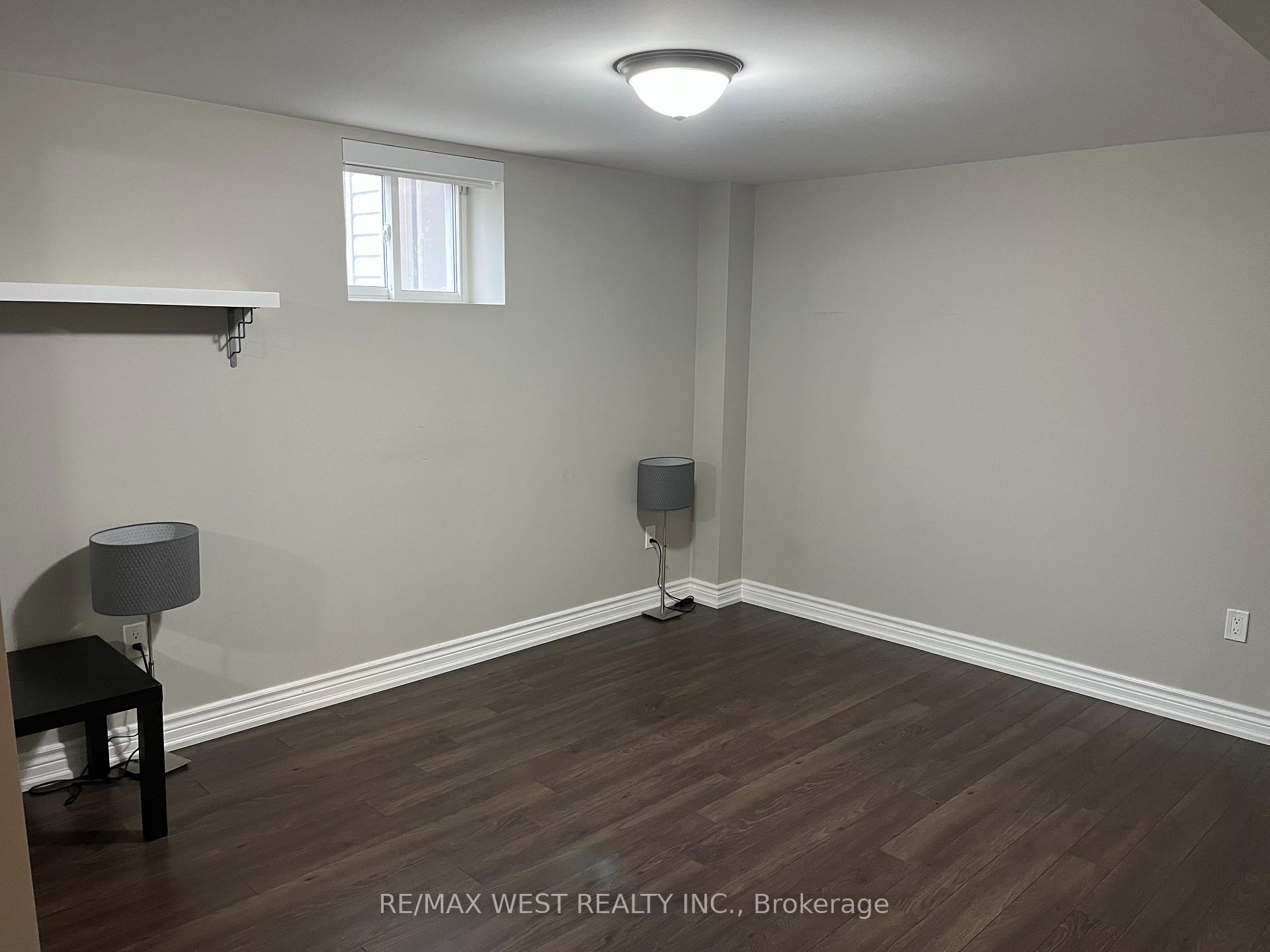 Photo 8 of Unit Bsmt, 255 Ridgefield Crescent, Vaughan, Maple — HOMEH