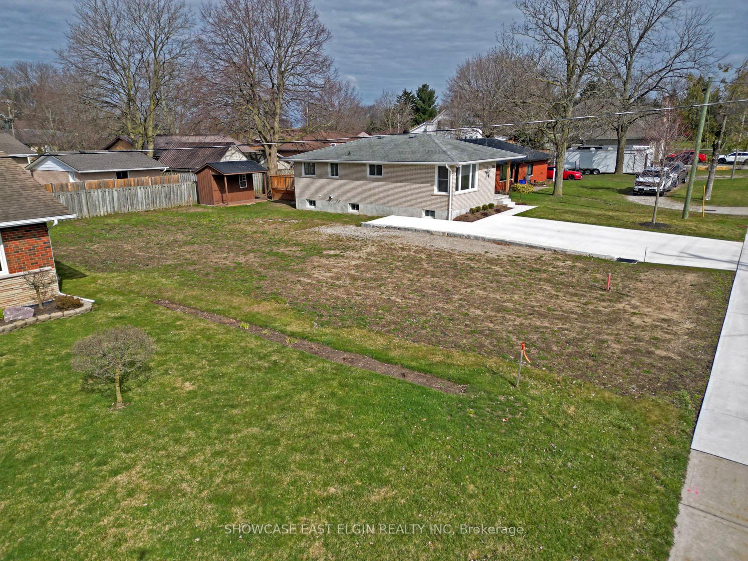 Photo 2 of 212 Caverly Road, Aylmer — HOMEH
