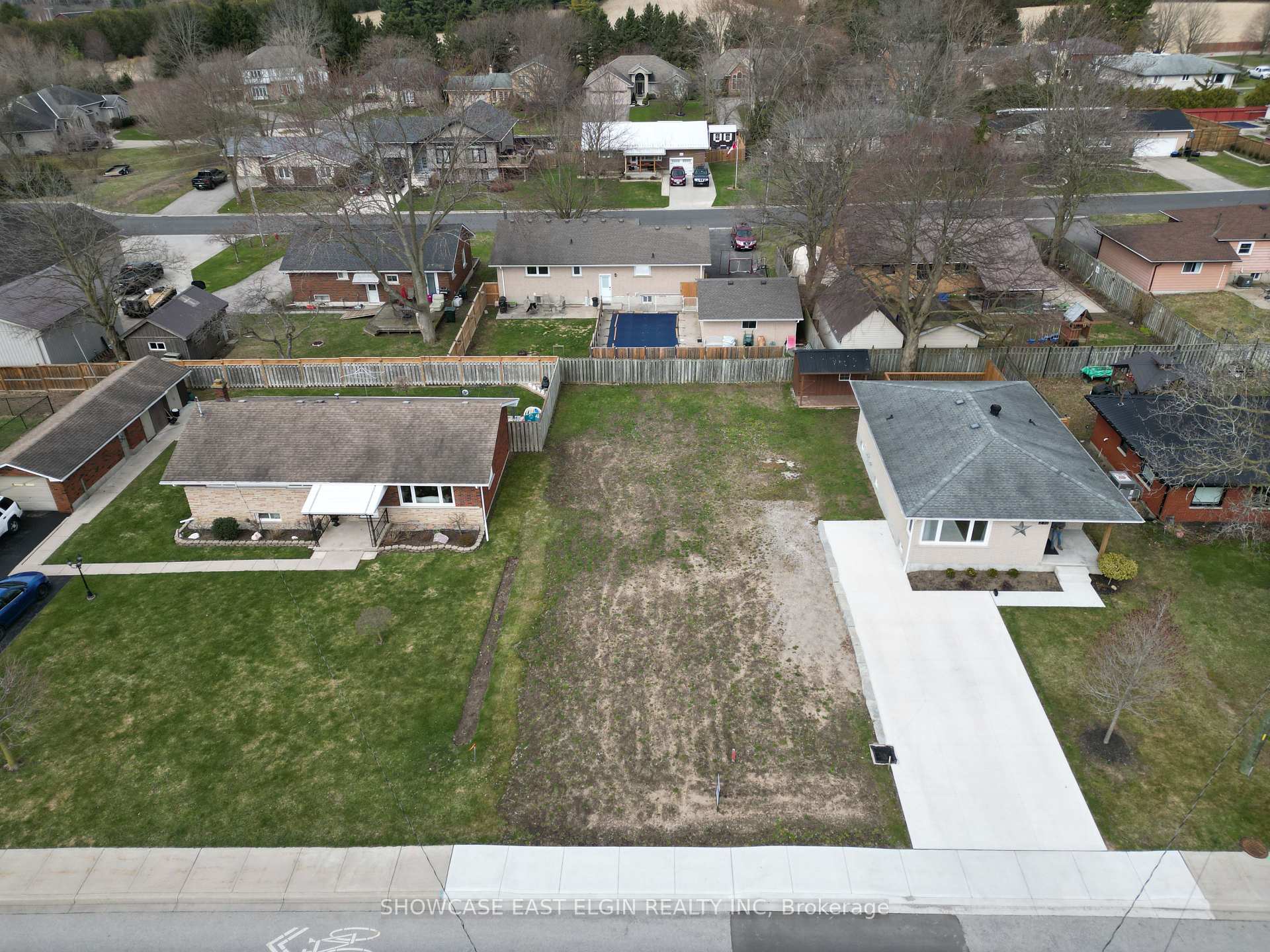 Photo 4 of 212 Caverly Road, Aylmer — HOMEH