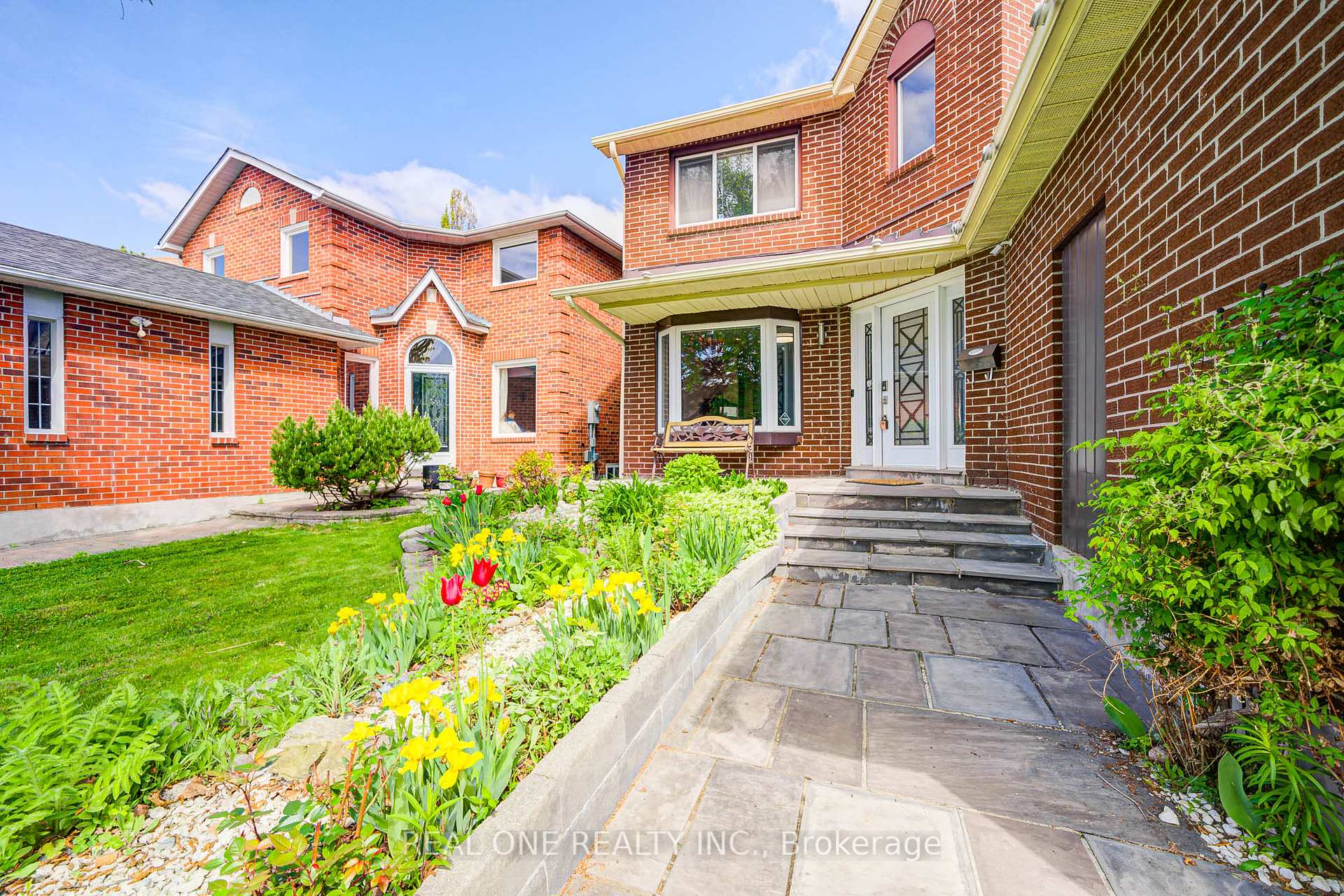 Photo 3 of 58 Joseph Aaron Boulevard, Vaughan, Brownridge — HOMEH