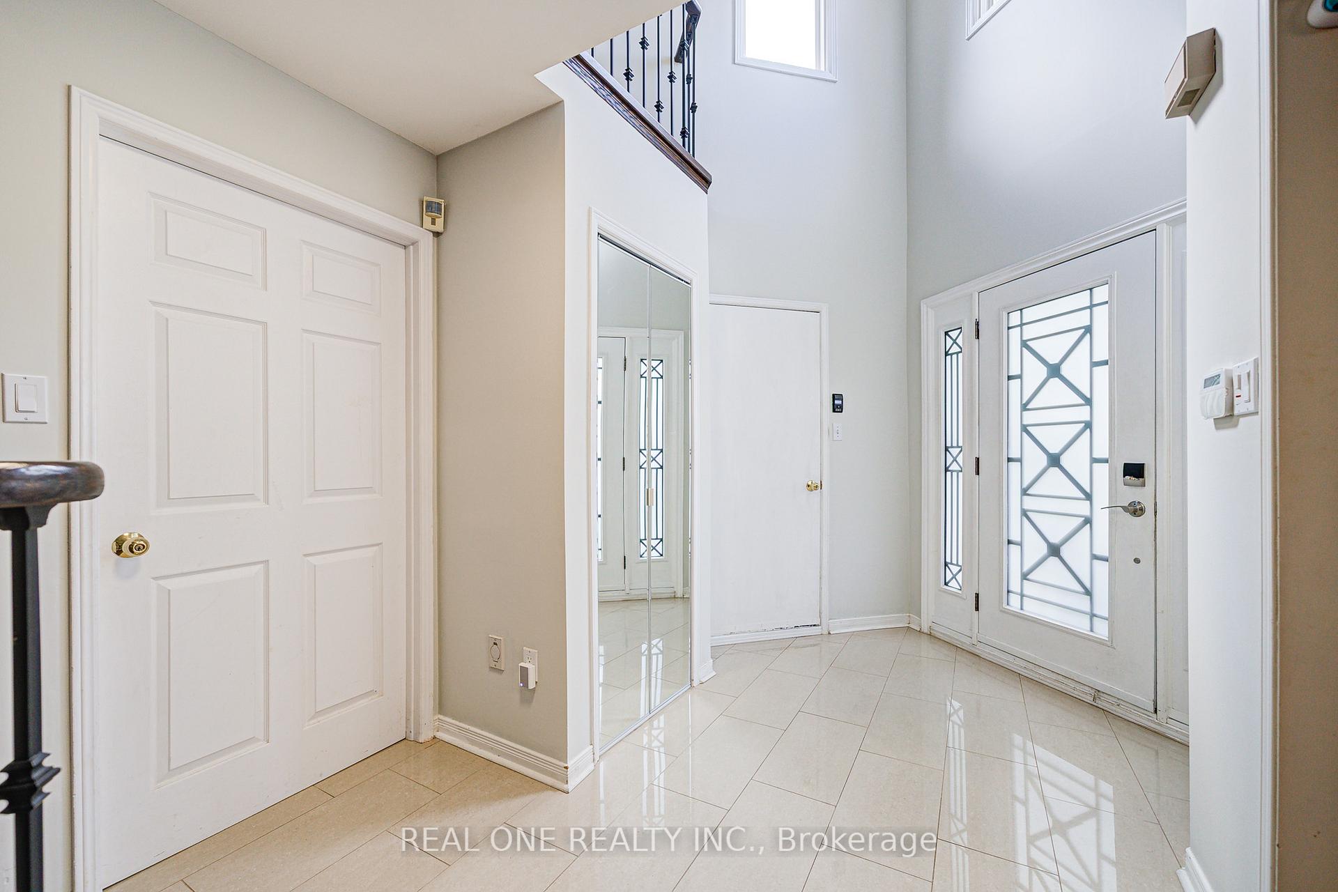 Photo 5 of 58 Joseph Aaron Boulevard, Vaughan, Brownridge — HOMEH
