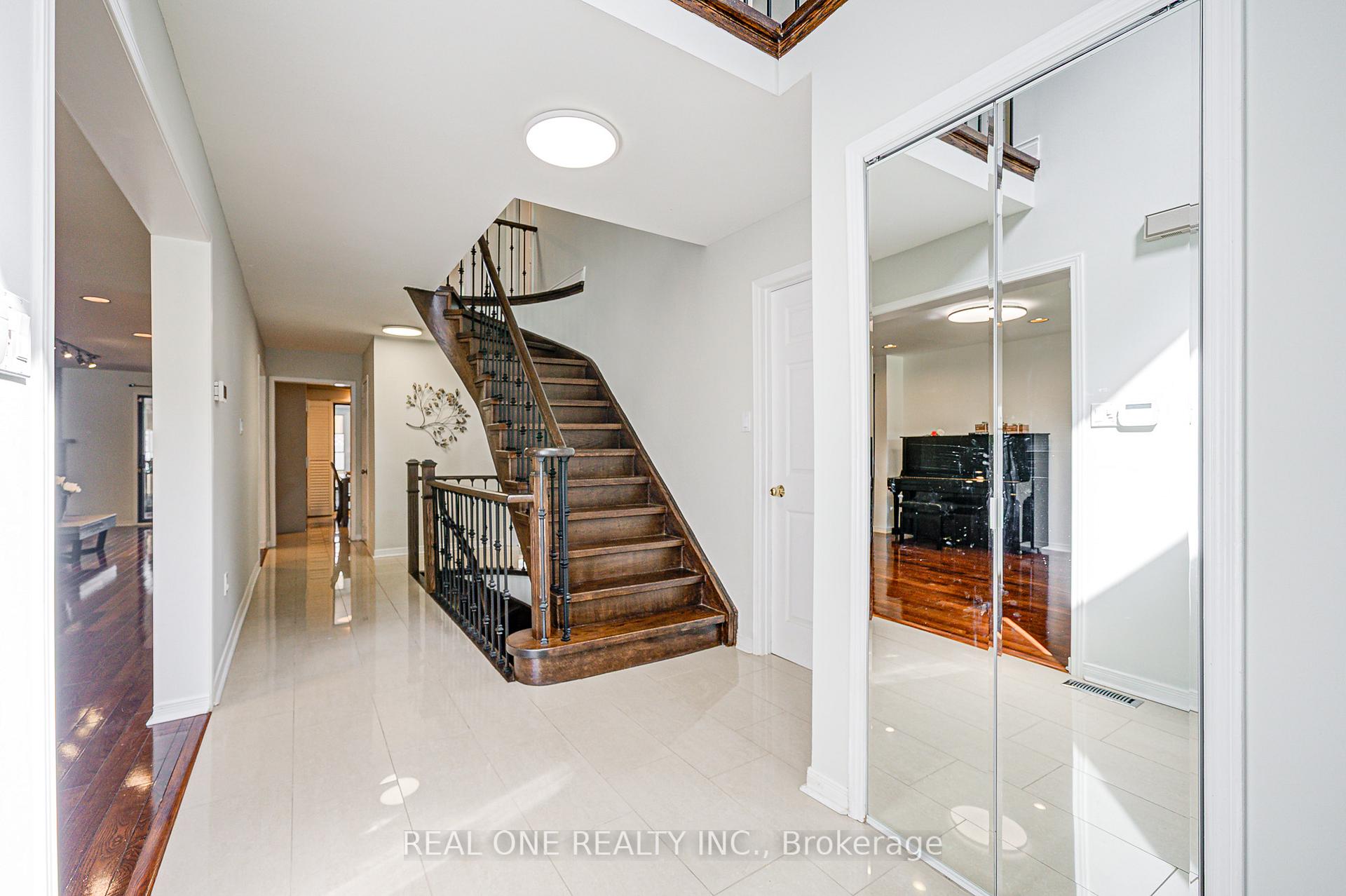 Photo 6 of 58 Joseph Aaron Boulevard, Vaughan, Brownridge — HOMEH