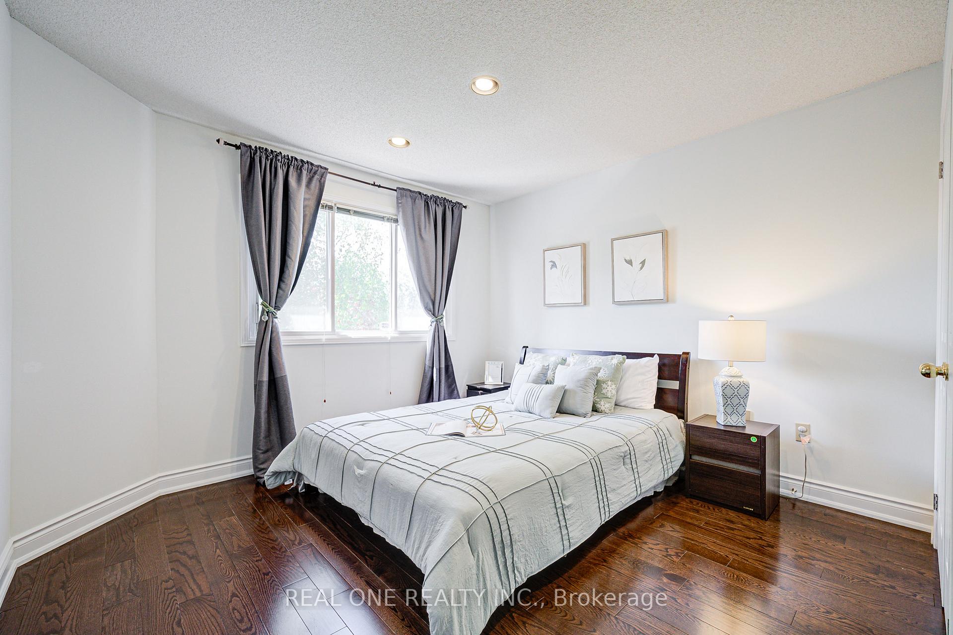 Photo 26 of 58 Joseph Aaron Boulevard, Vaughan, Brownridge — HOMEH