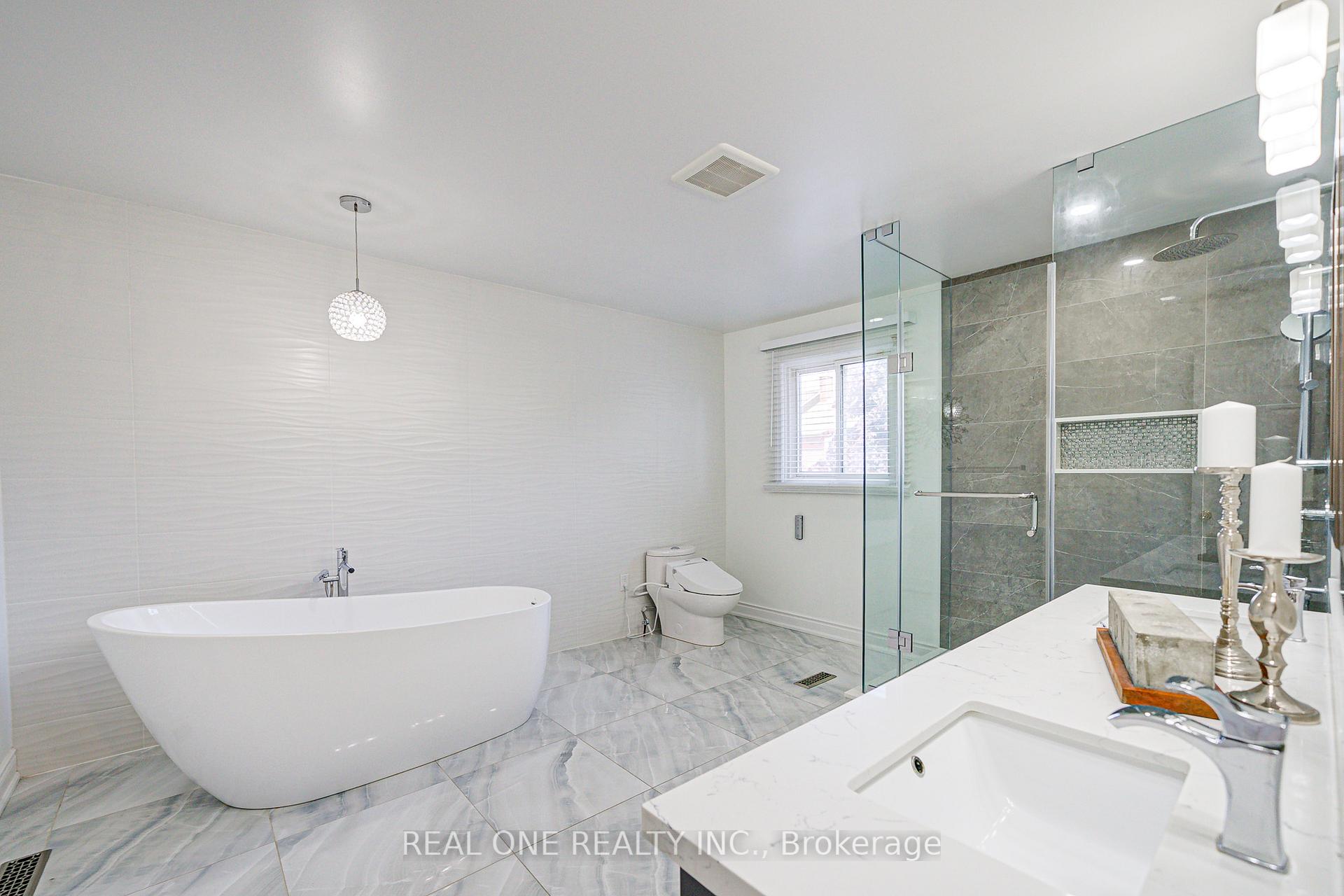 Photo 29 of 58 Joseph Aaron Boulevard, Vaughan, Brownridge — HOMEH