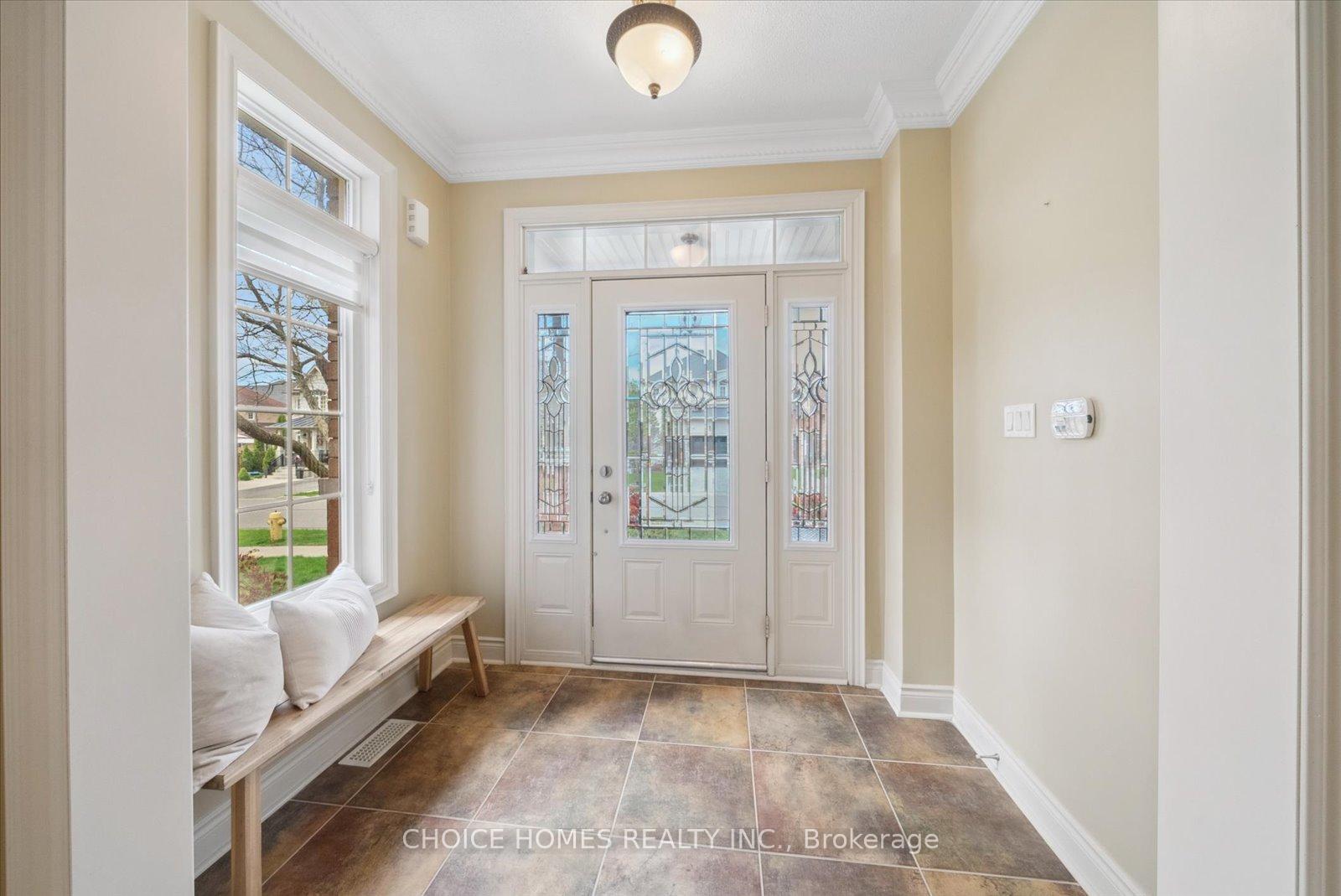 Photo 4 of 105 Rivers Edge Place, Whitby, Taunton North — HOMEH