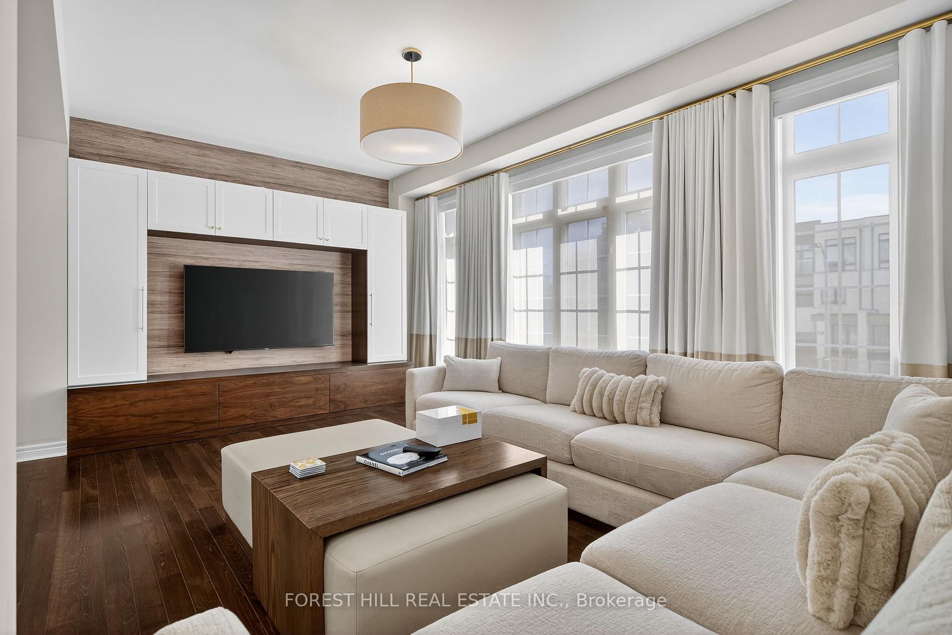 Photo 3 of 138 Lebovic Campus Drive, Vaughan, Patterson — HOMEH