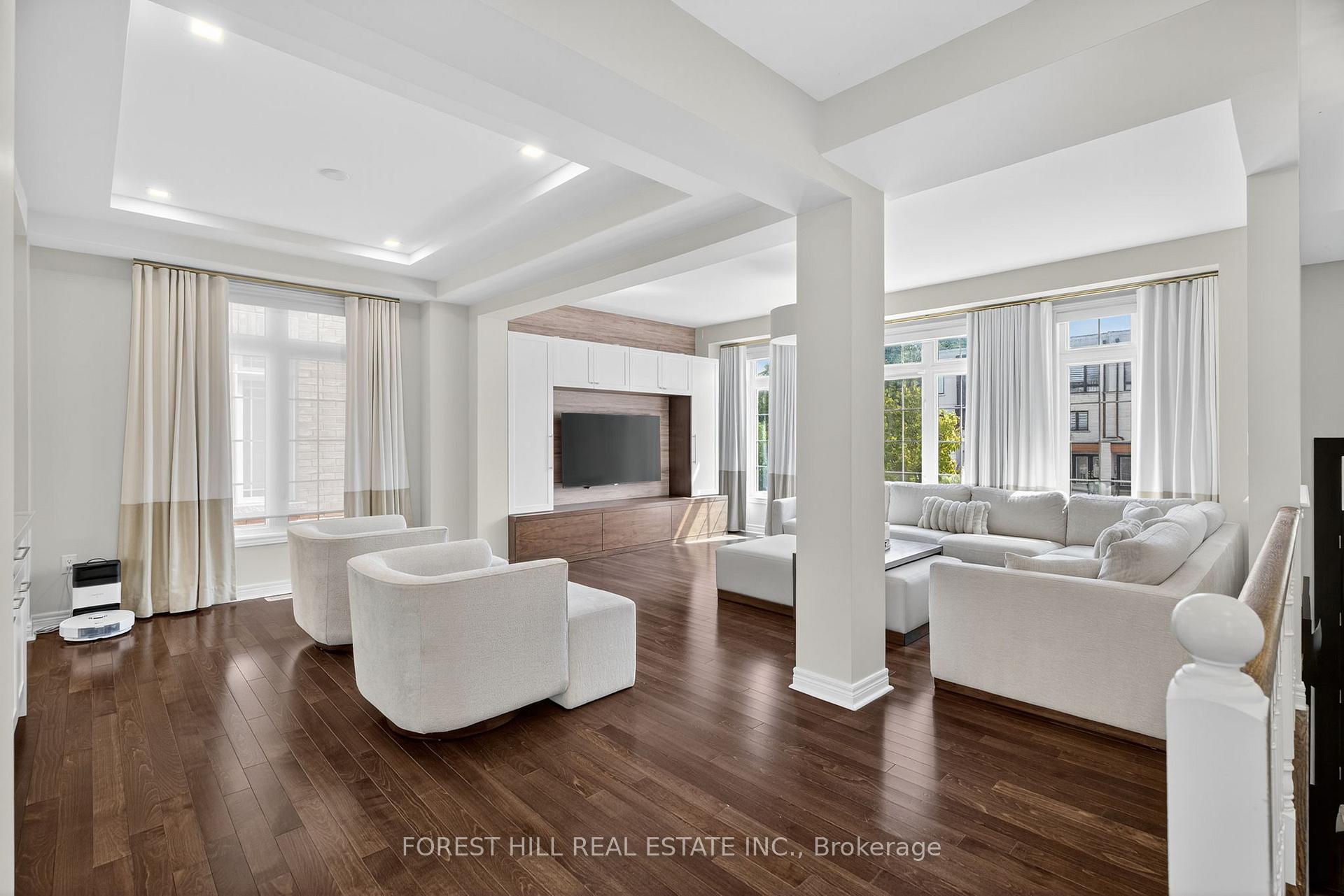 Photo 6 of 138 Lebovic Campus Drive, Vaughan, Patterson — HOMEH