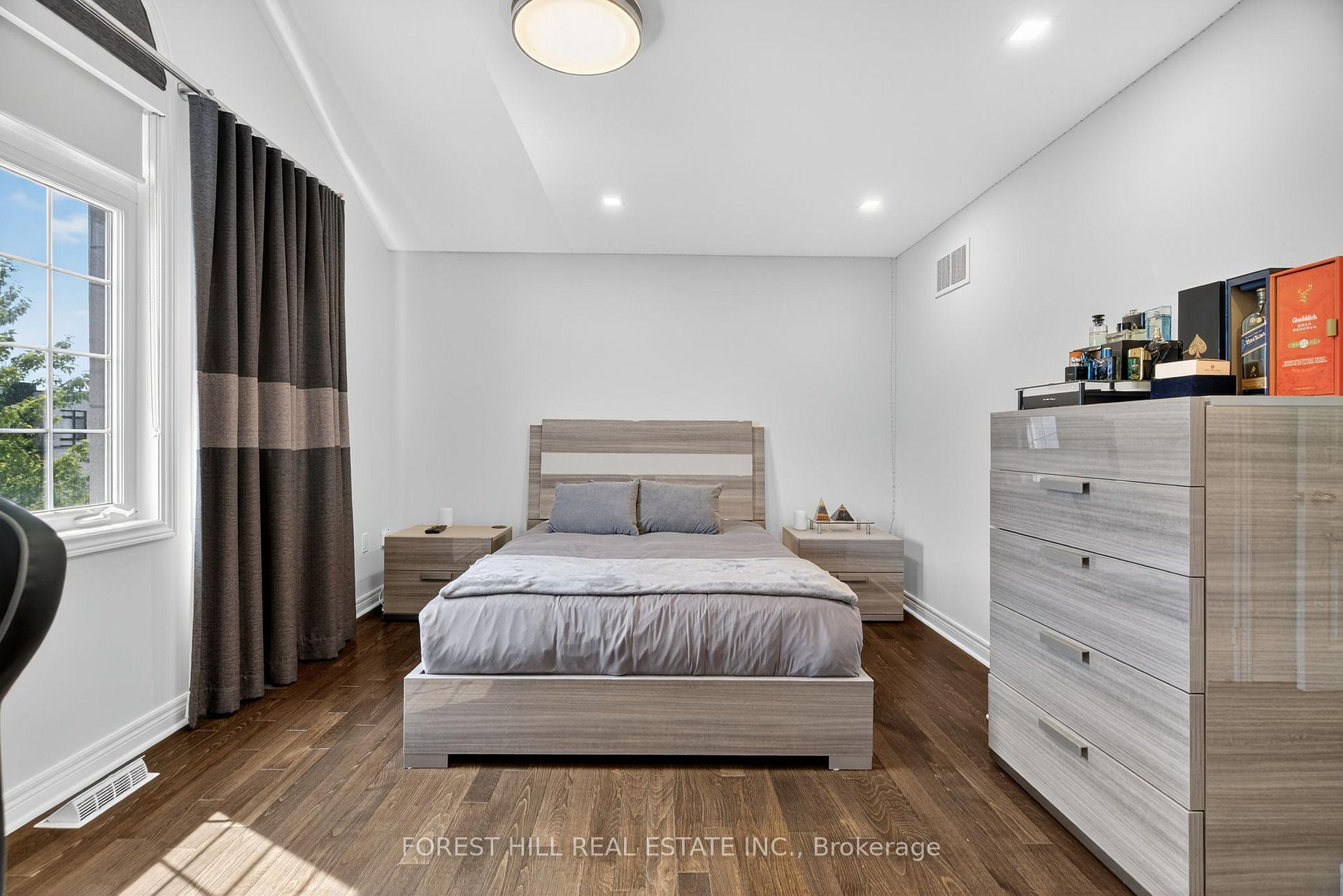 Photo 34 of 138 Lebovic Campus Drive, Vaughan, Patterson — HOMEH